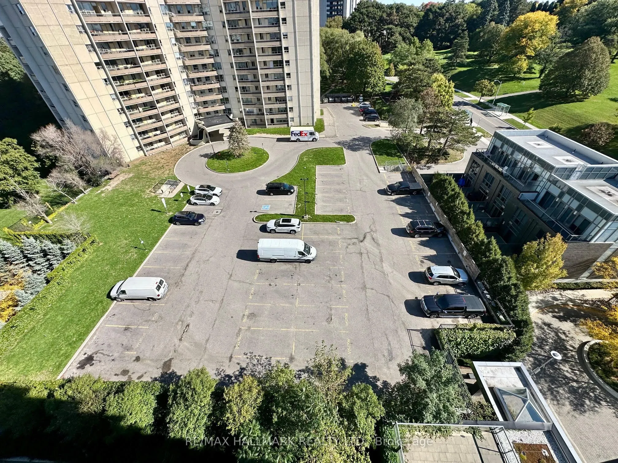 18 Graydon Hall Drive, #1008