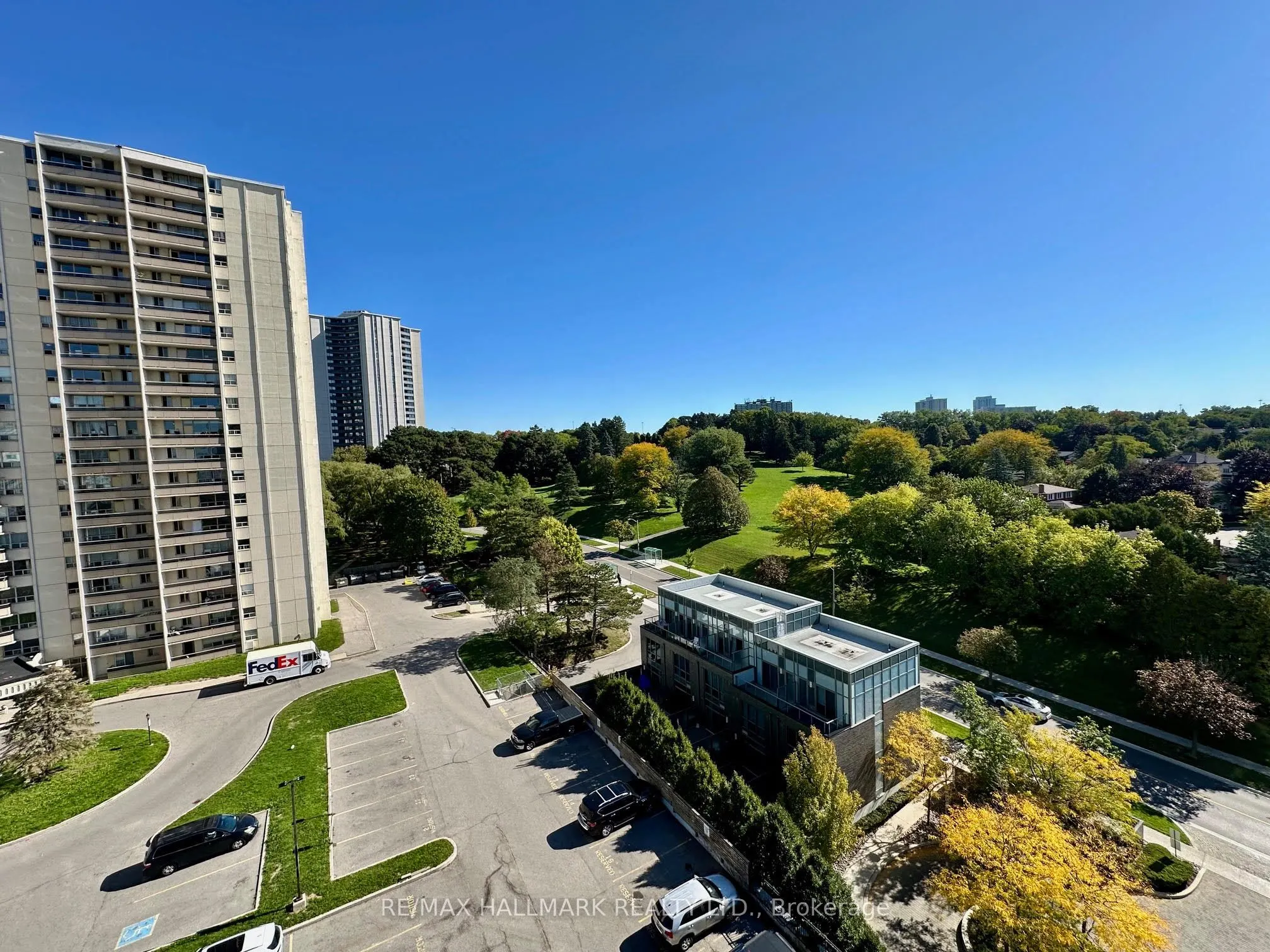 18 Graydon Hall Drive, #1008