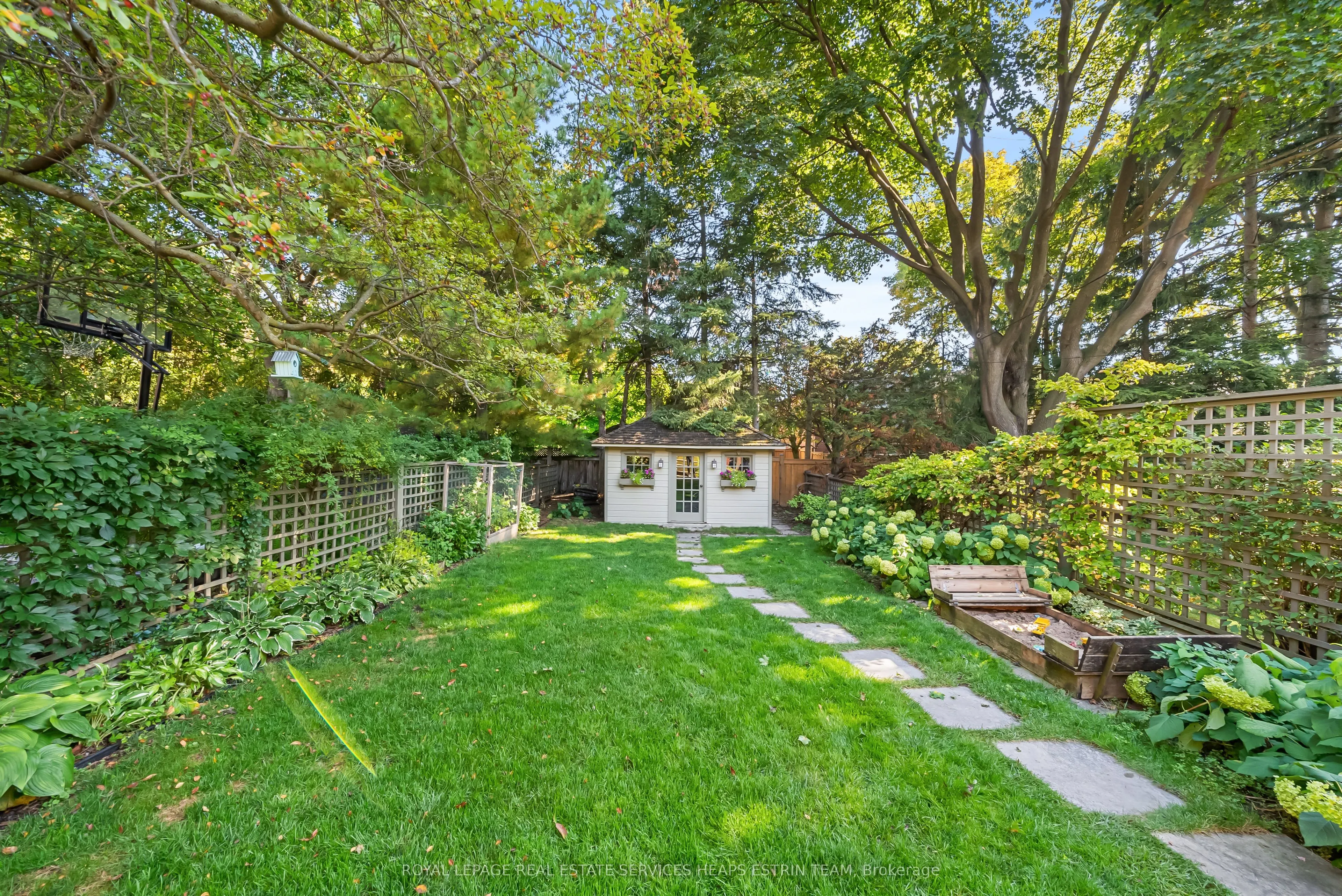35 Leadale Avenue