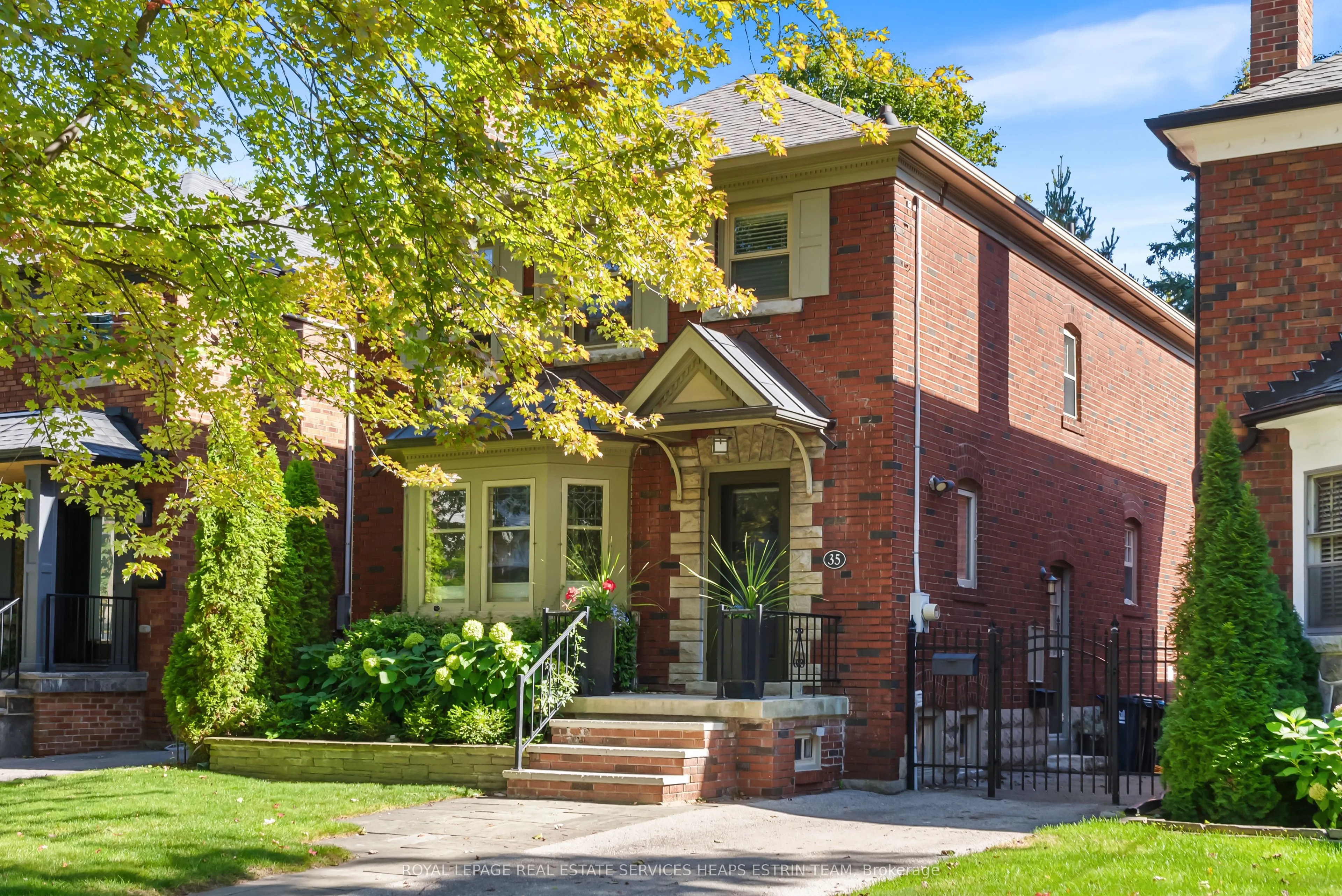 35 Leadale Avenue