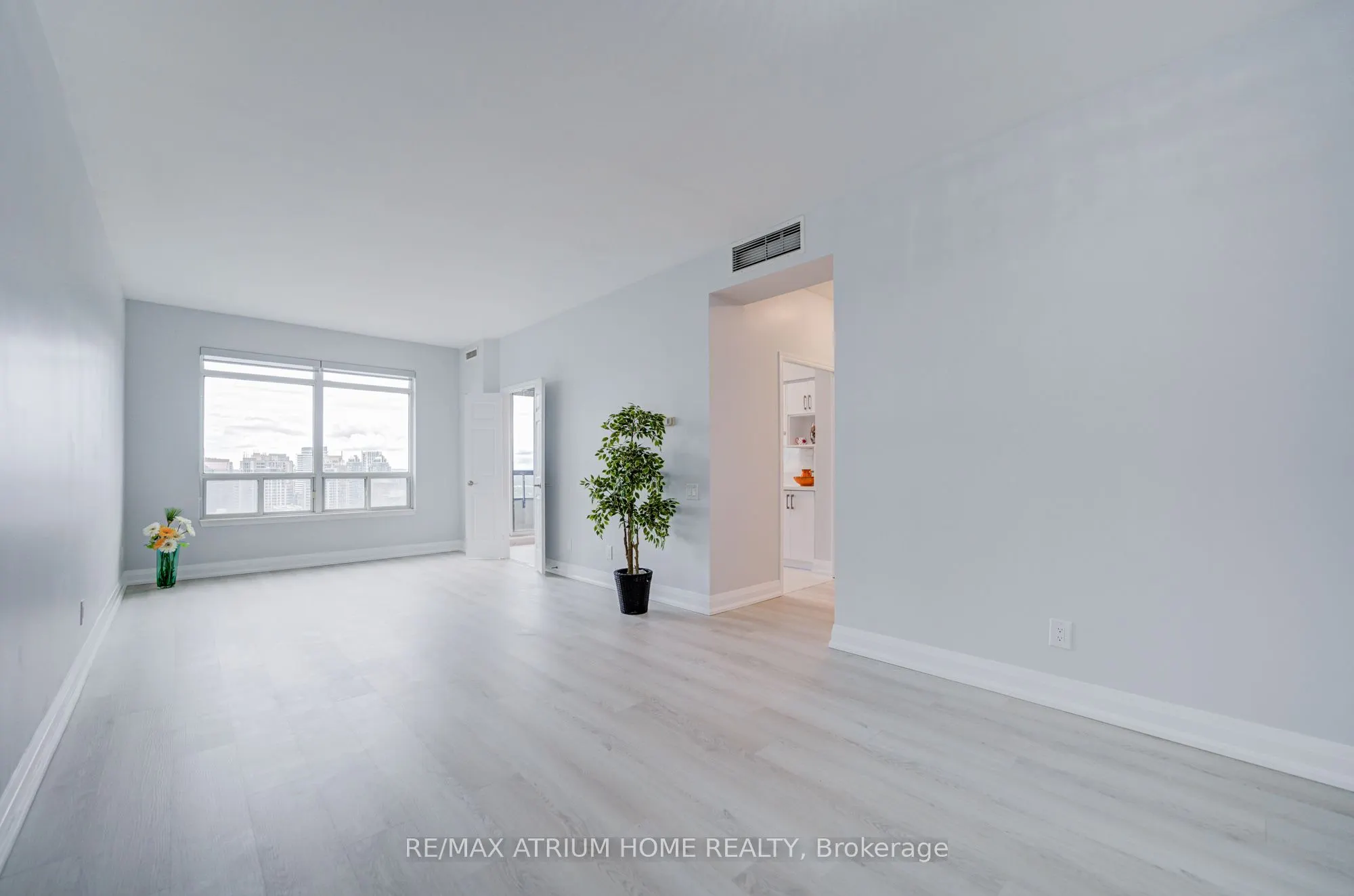 33 Empress Avenue, #3002