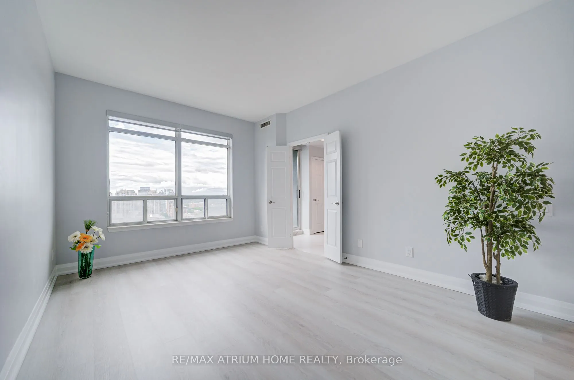 33 Empress Avenue, #3002
