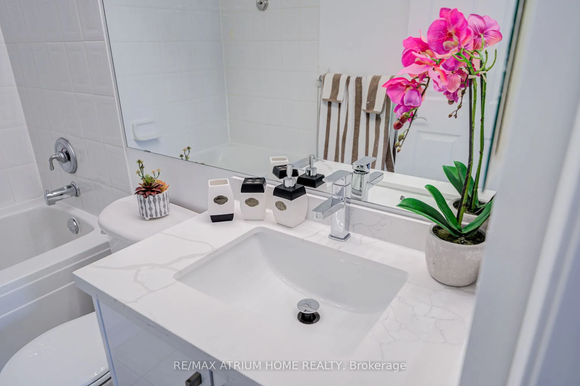 33 Empress Avenue, #3002