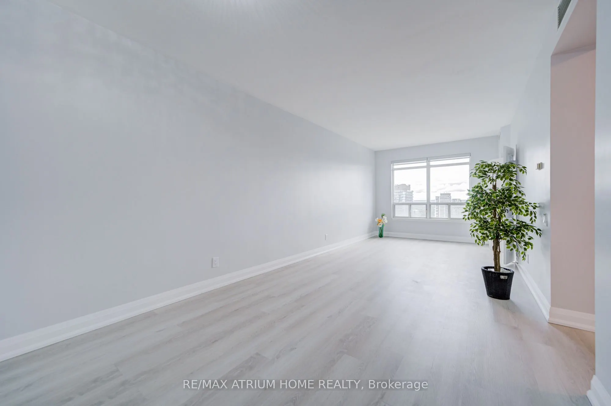 33 Empress Avenue, #3002