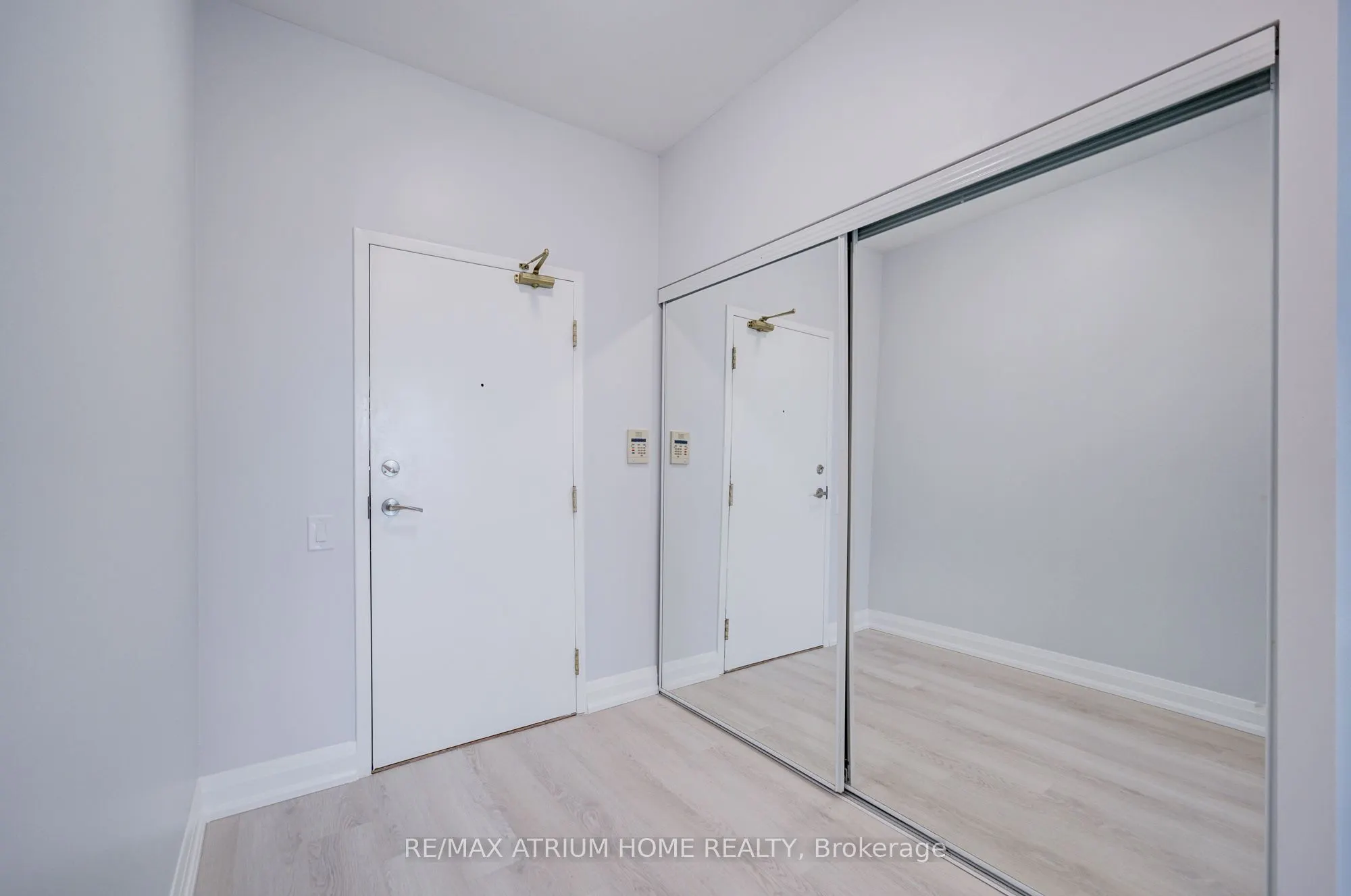 33 Empress Avenue, #3002