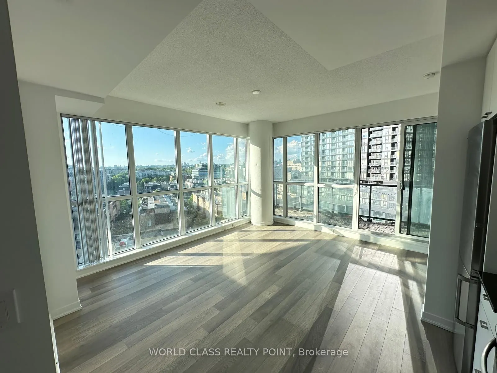 51 East Liberty Street, #904