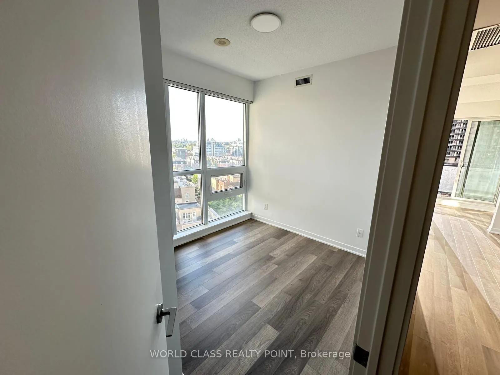 51 East Liberty Street, #904