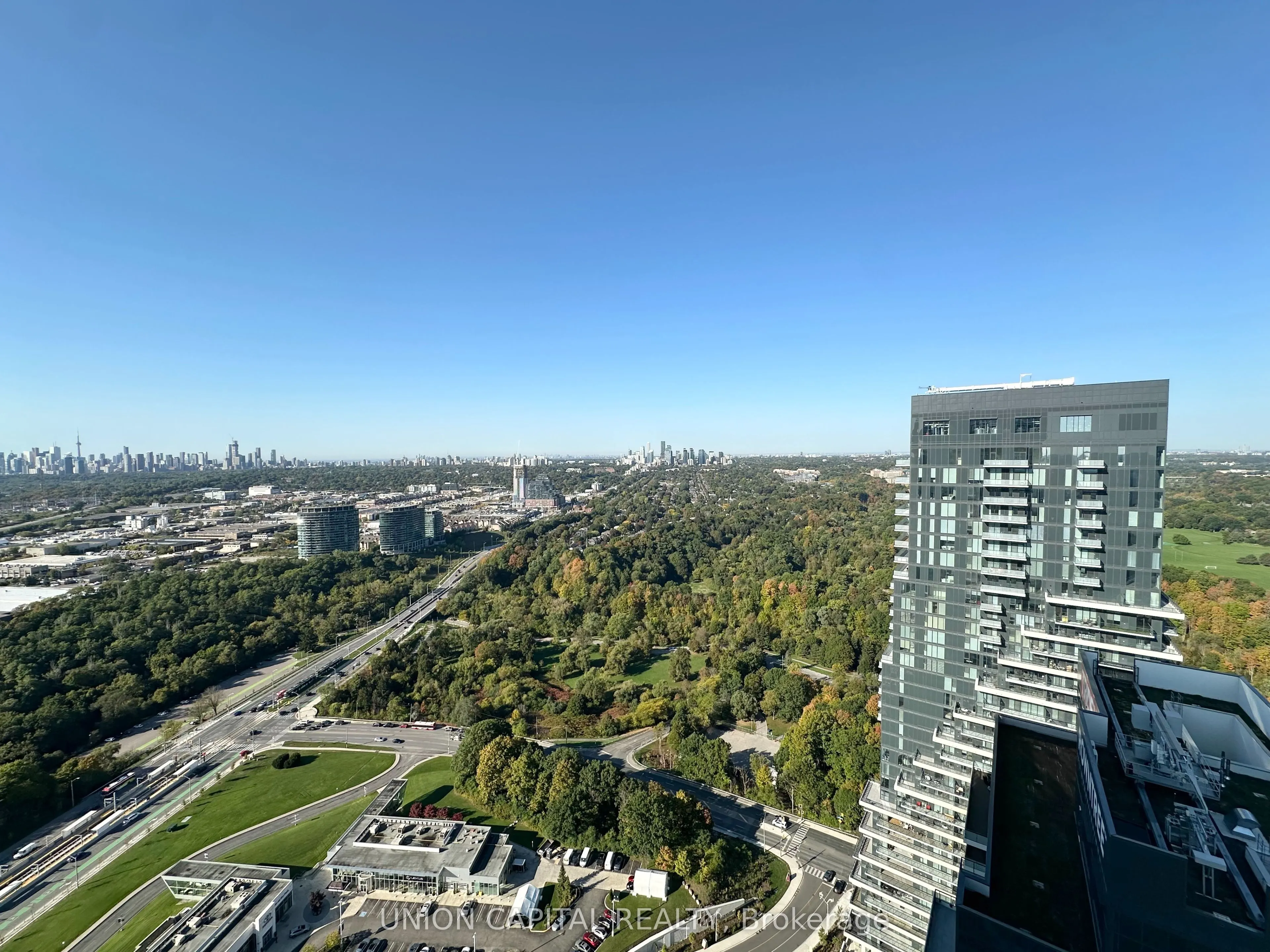 30 Inn On The Park Drive, #4102