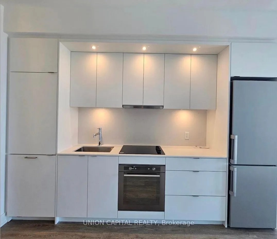 30 Inn On The Park Drive, #4102