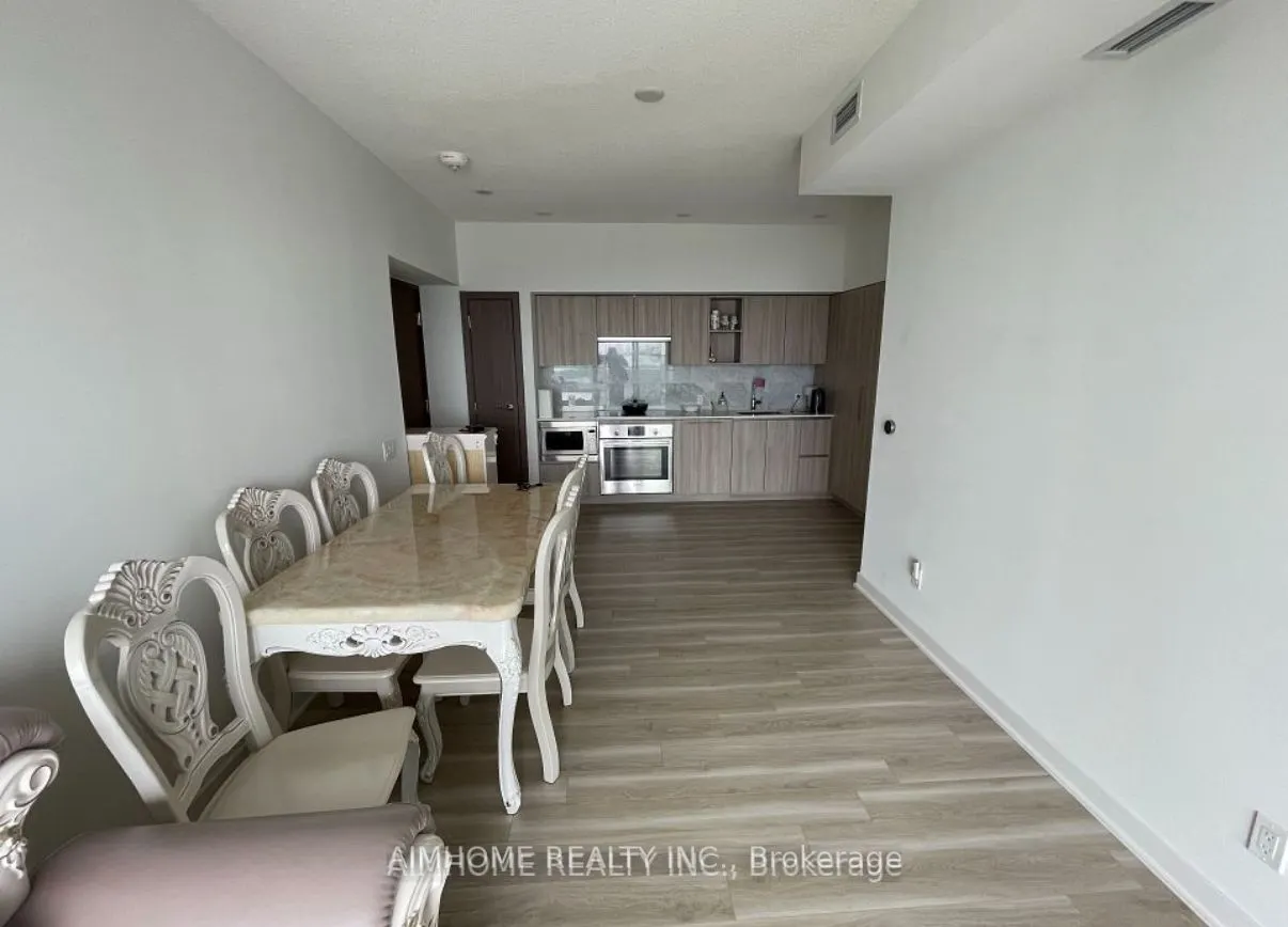 17 Bathurst Street S, #3715