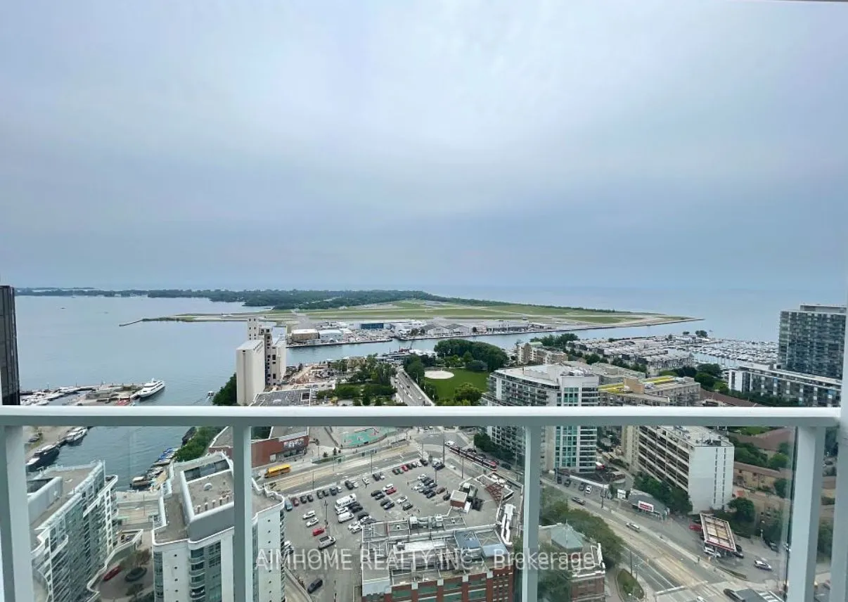 17 Bathurst Street S, #3715