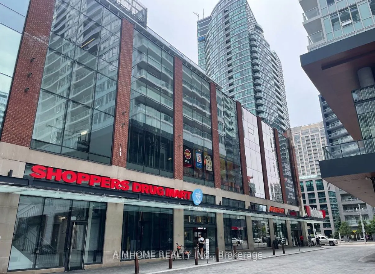 17 Bathurst Street S, #3715