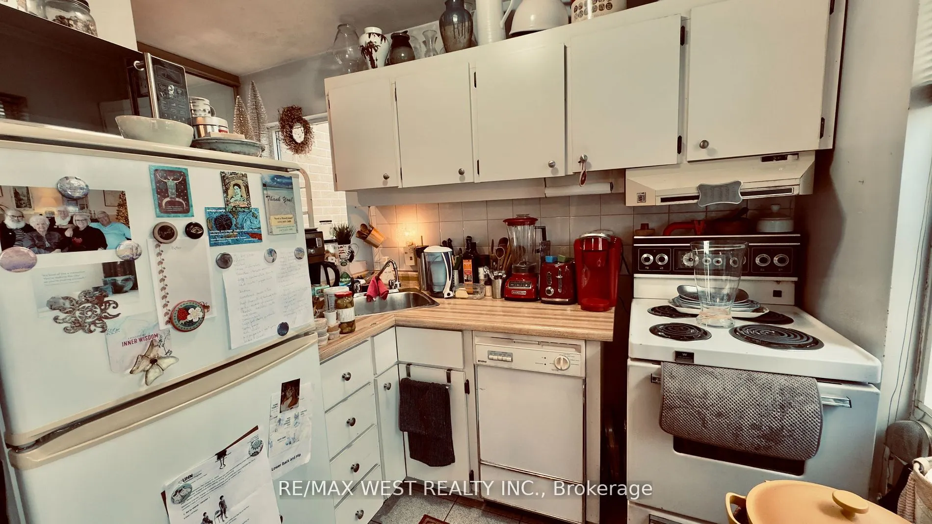 1061 Bathurst Street