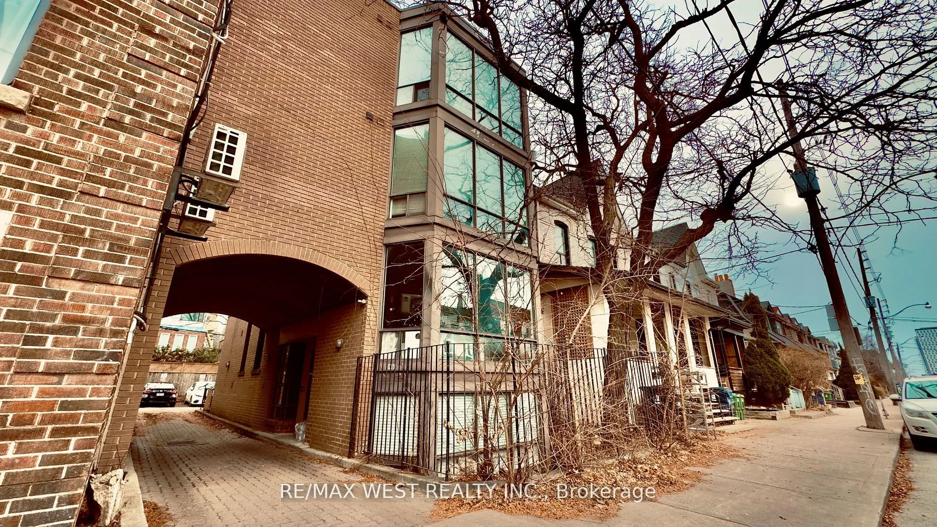 1061 Bathurst Street