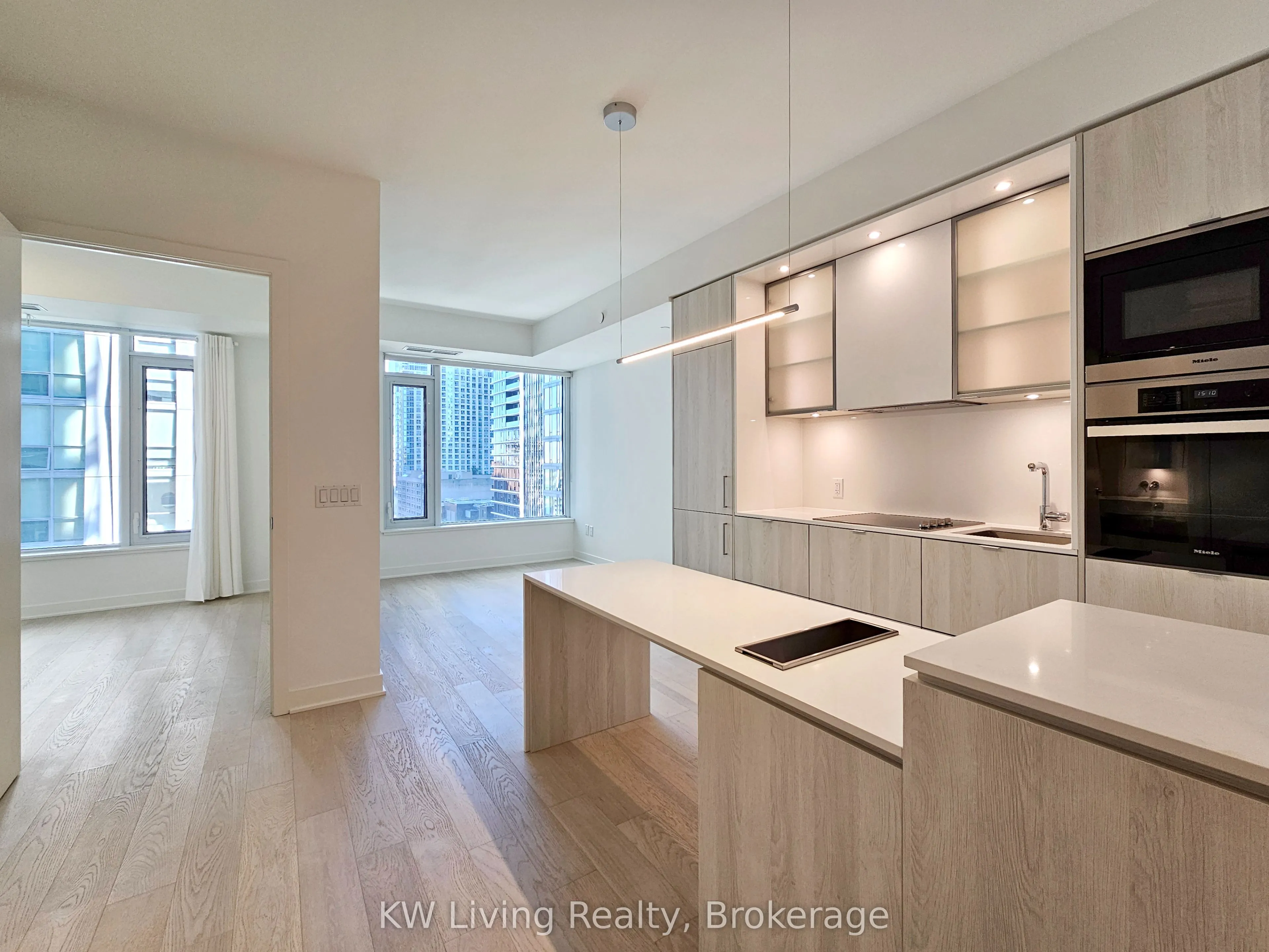 11 Yorkville Avenue, #1309