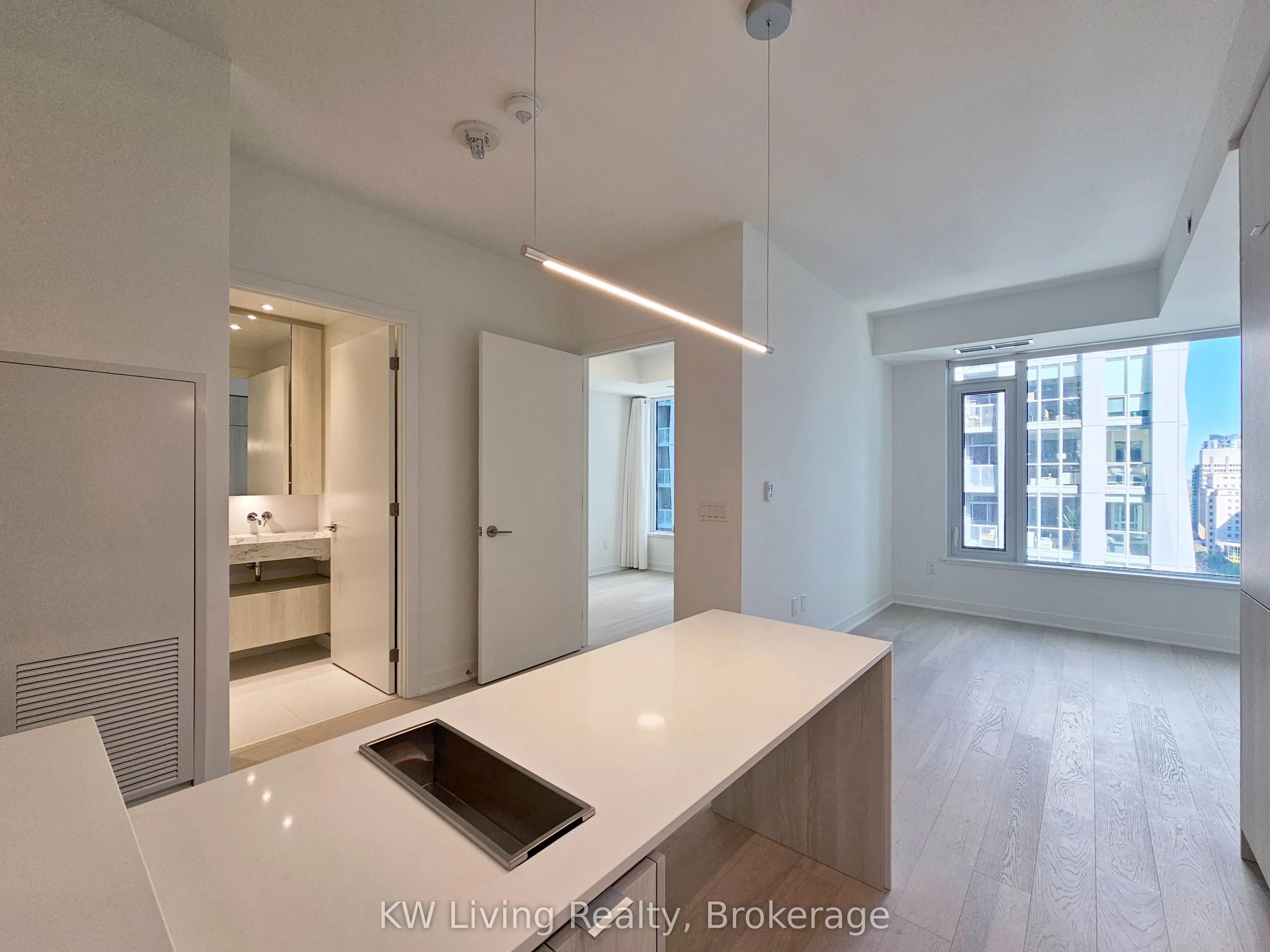 11 Yorkville Avenue, #1309