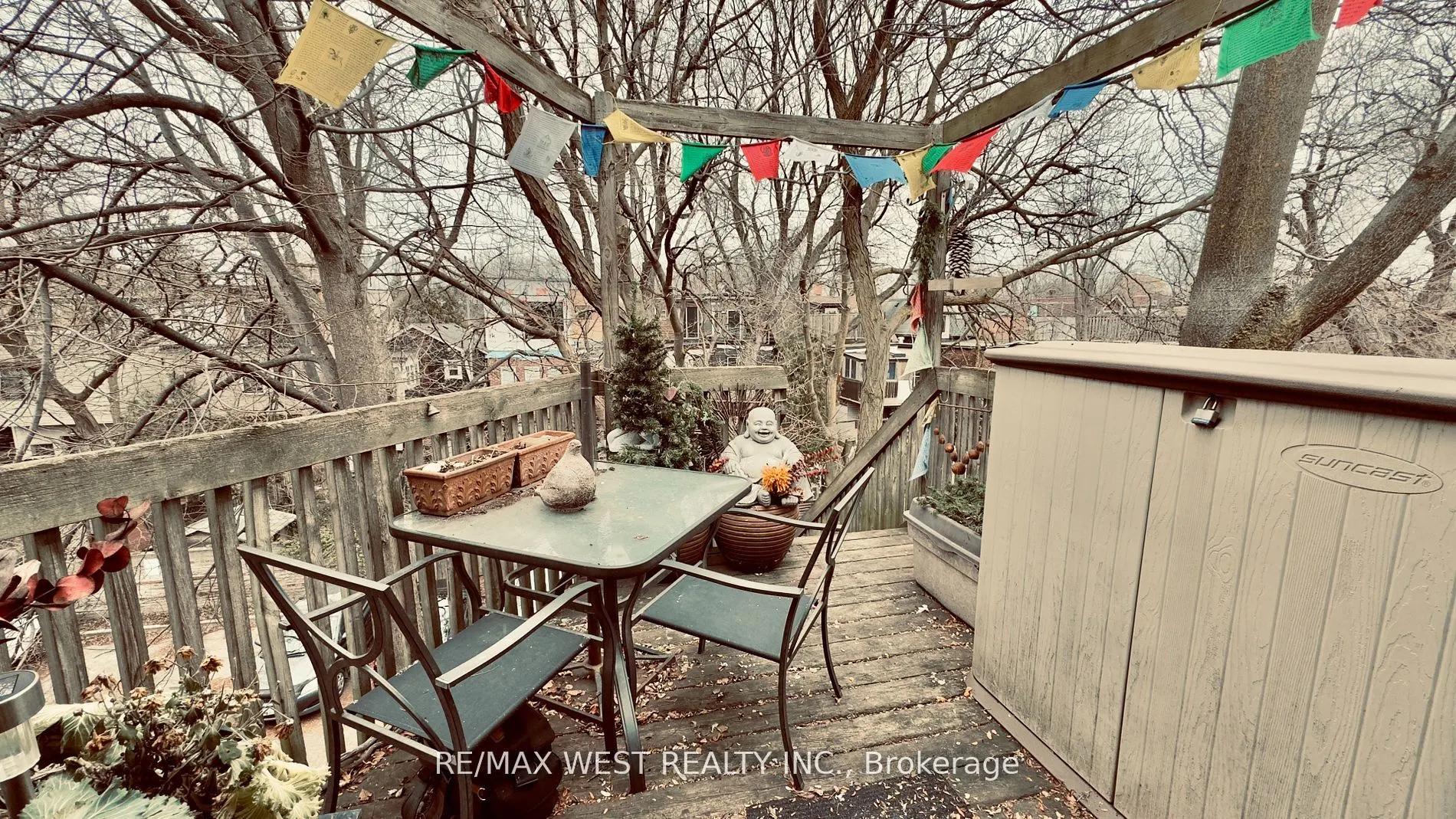 1061 Bathurst Street