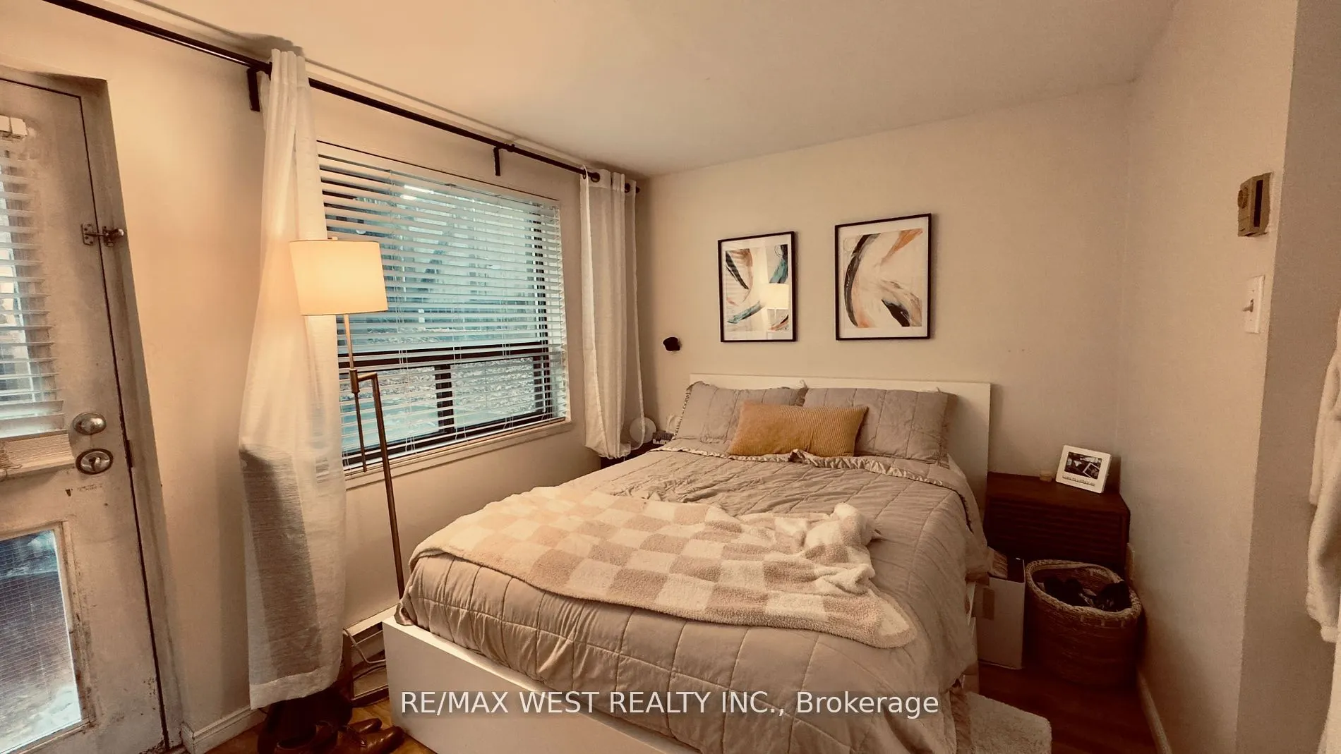 1061 Bathurst Street