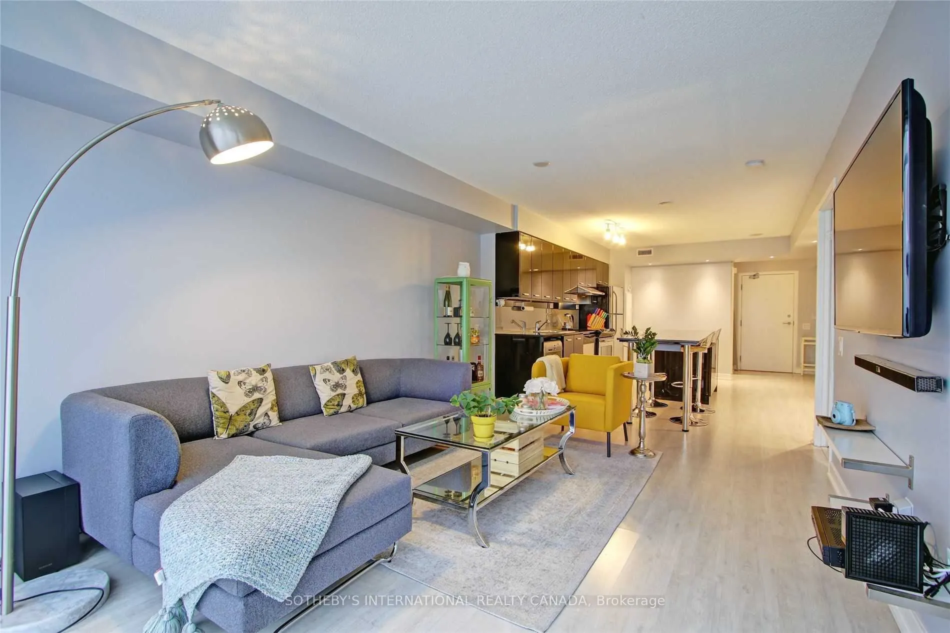 19 Singer Court, #1719