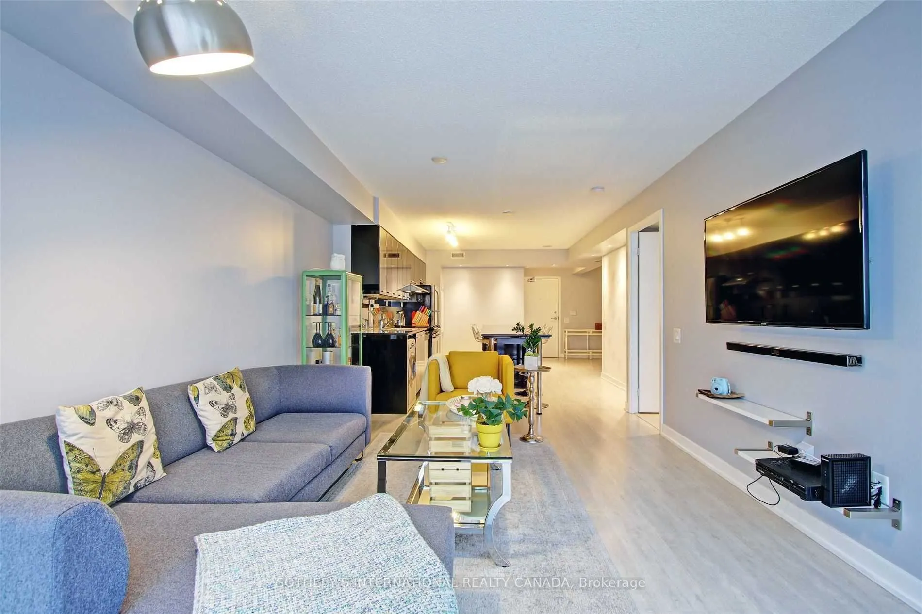 19 Singer Court, #1719