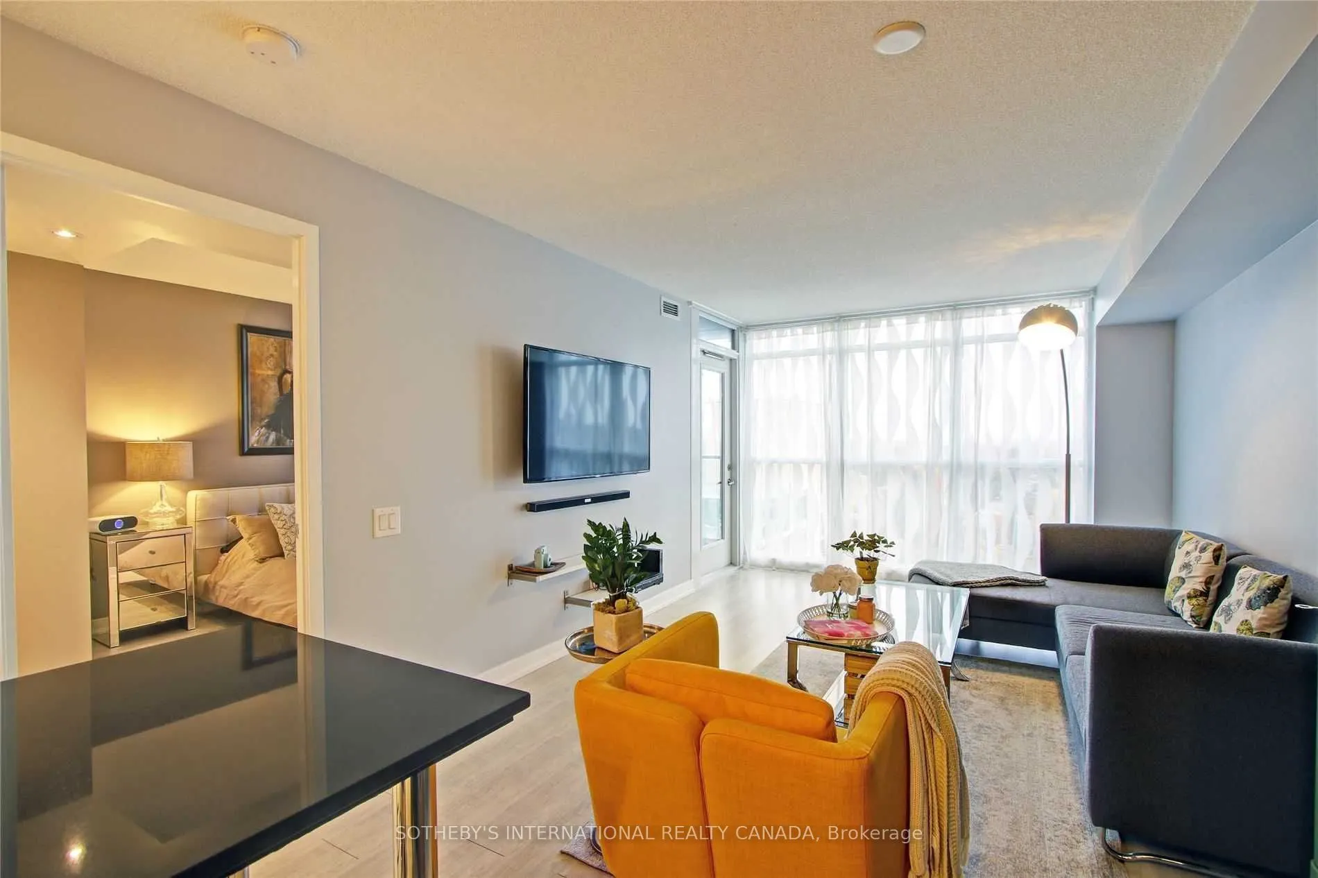 19 Singer Court, #1719