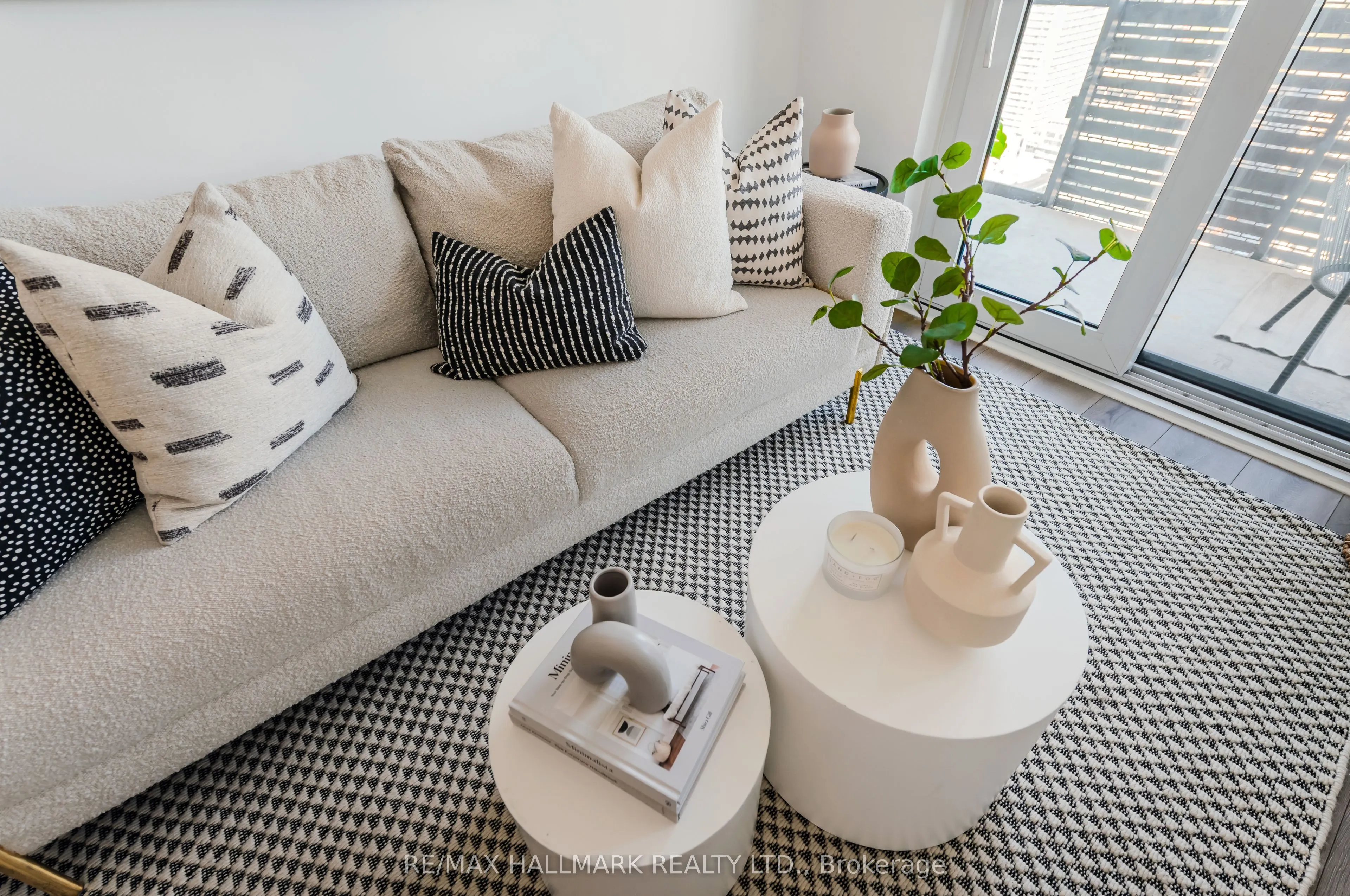 39 Roehampton Avenue, #2902