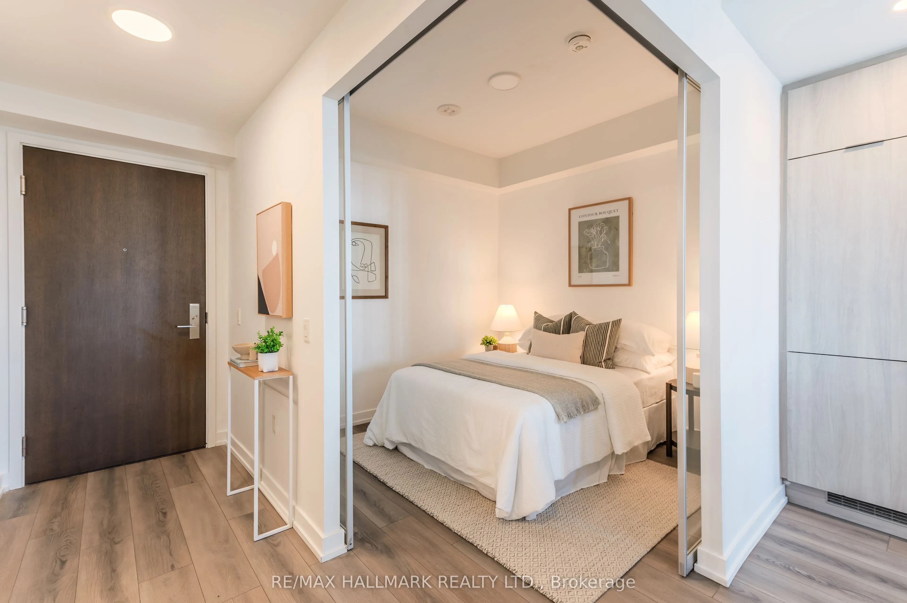 39 Roehampton Avenue, #2902