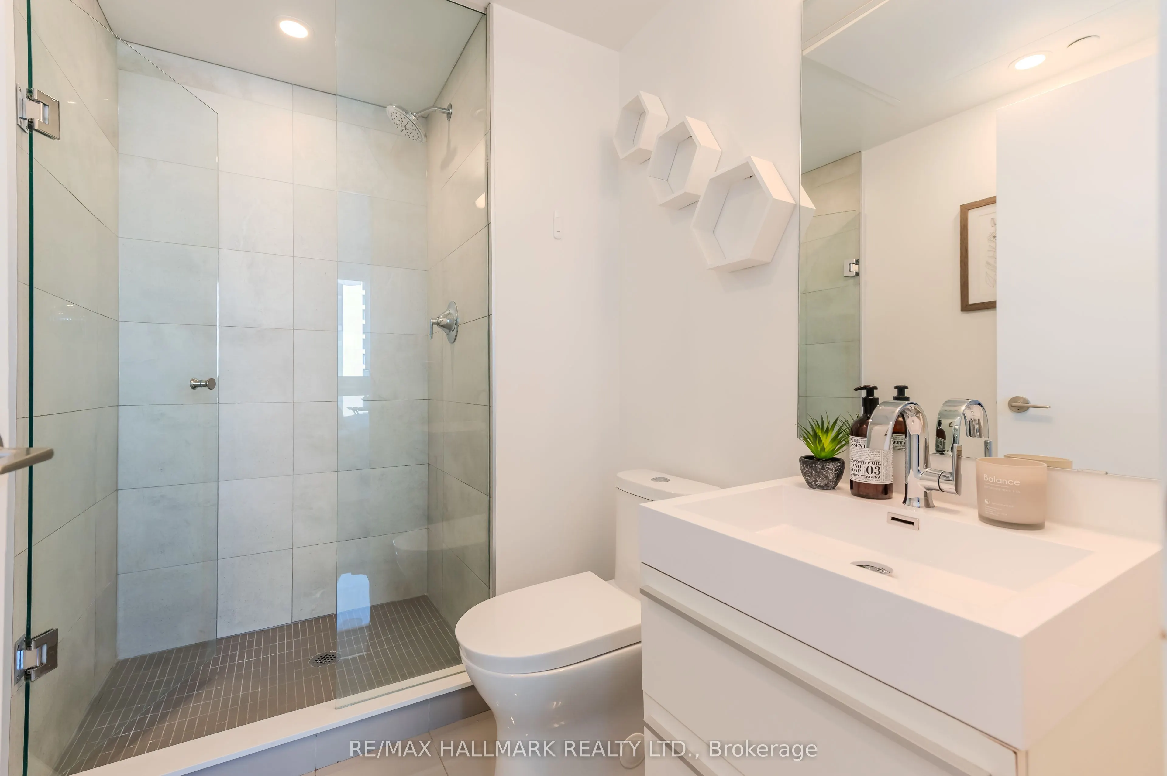 39 Roehampton Avenue, #2902