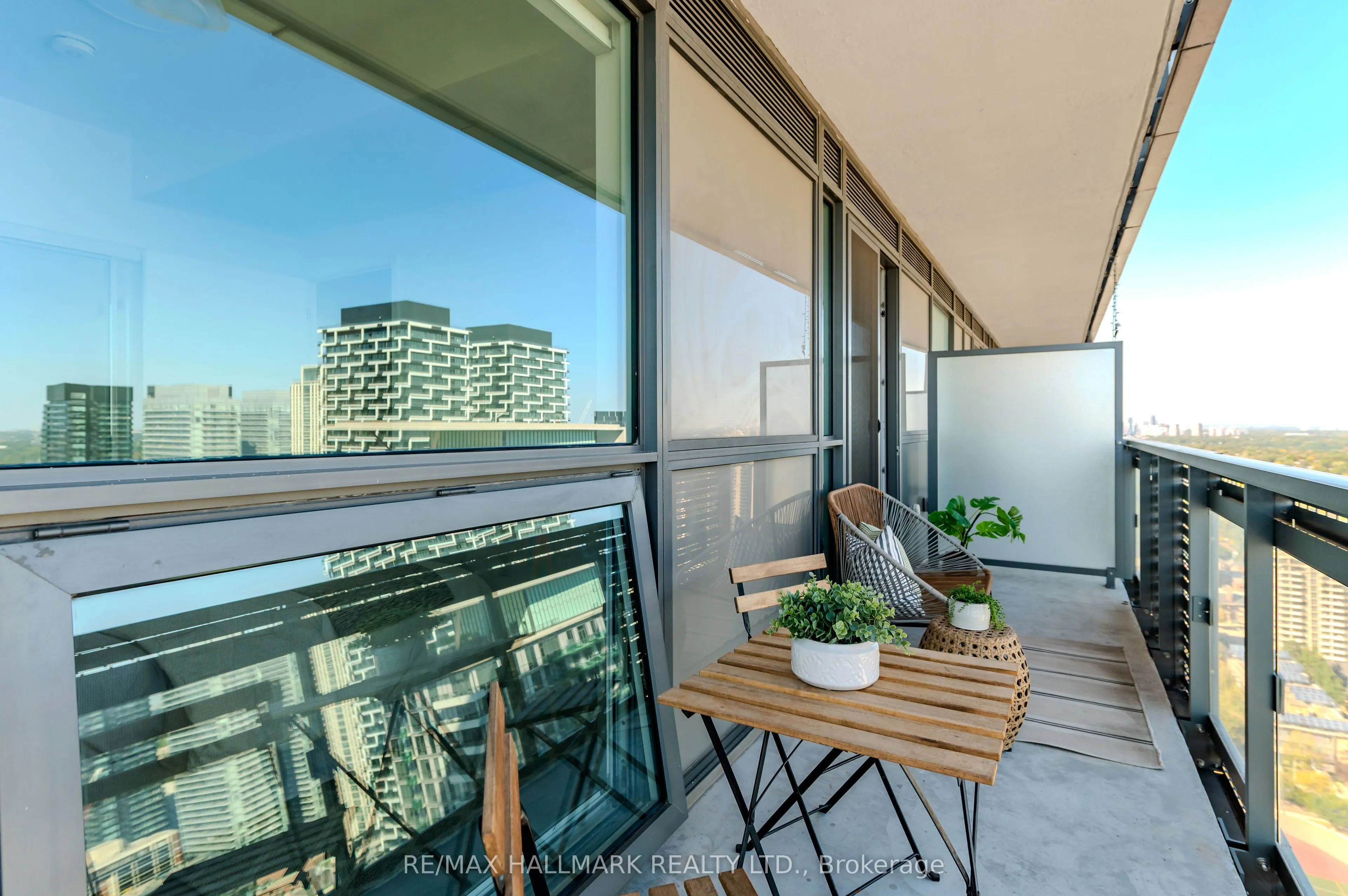 39 Roehampton Avenue, #2902