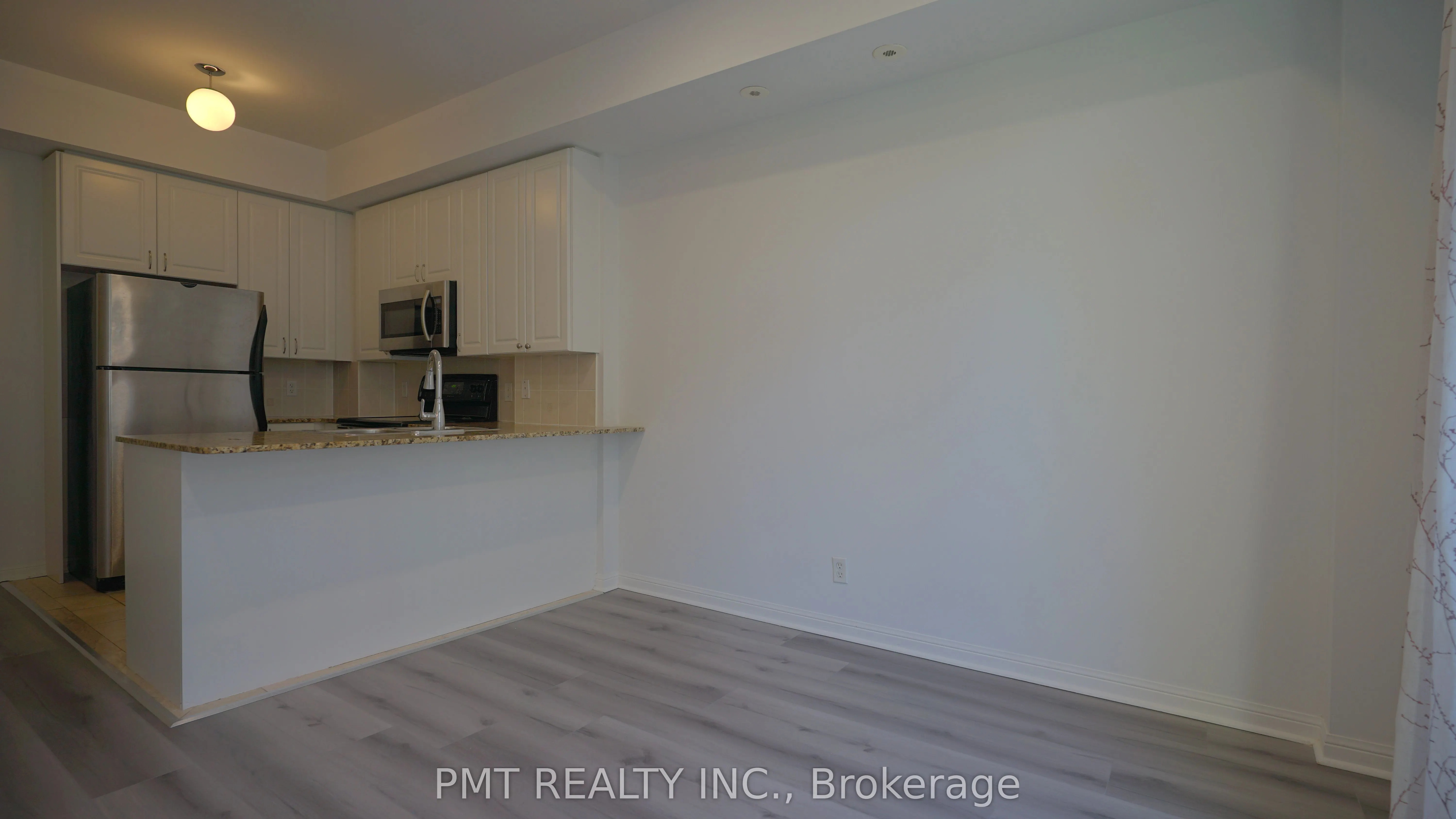 68 Carr Street S, #29