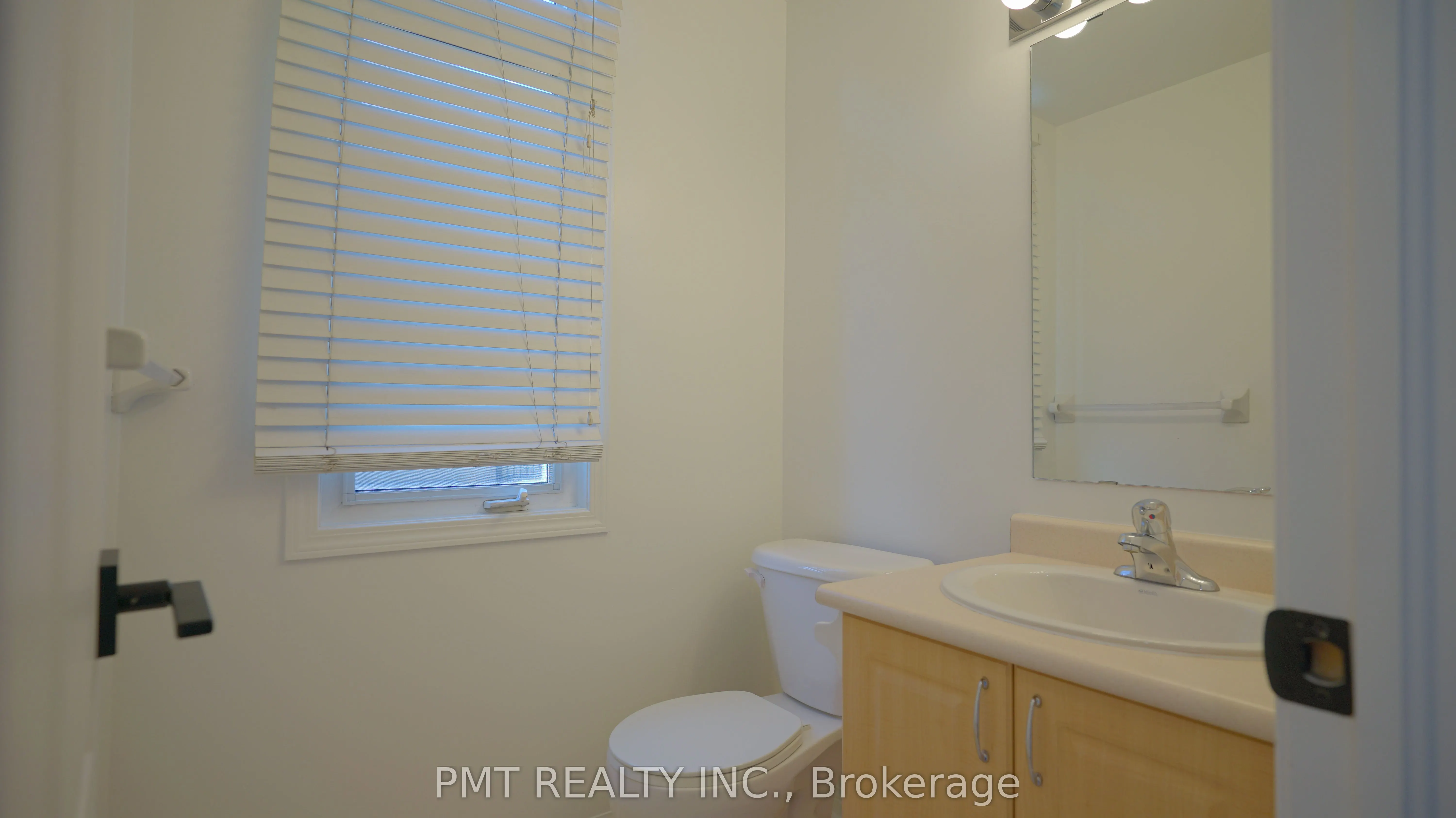 68 Carr Street S, #29