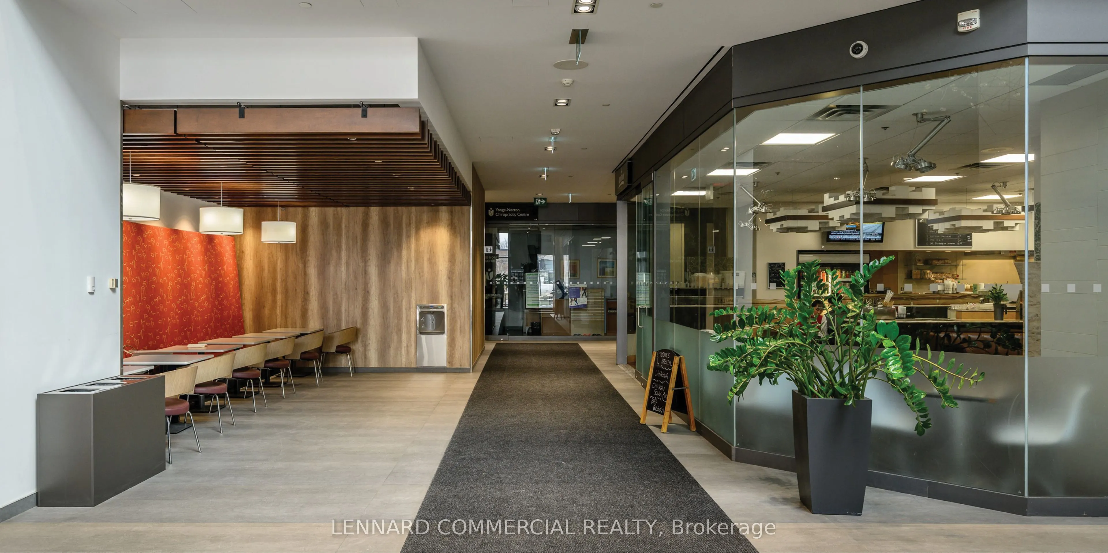 5255 Yonge Street, #800