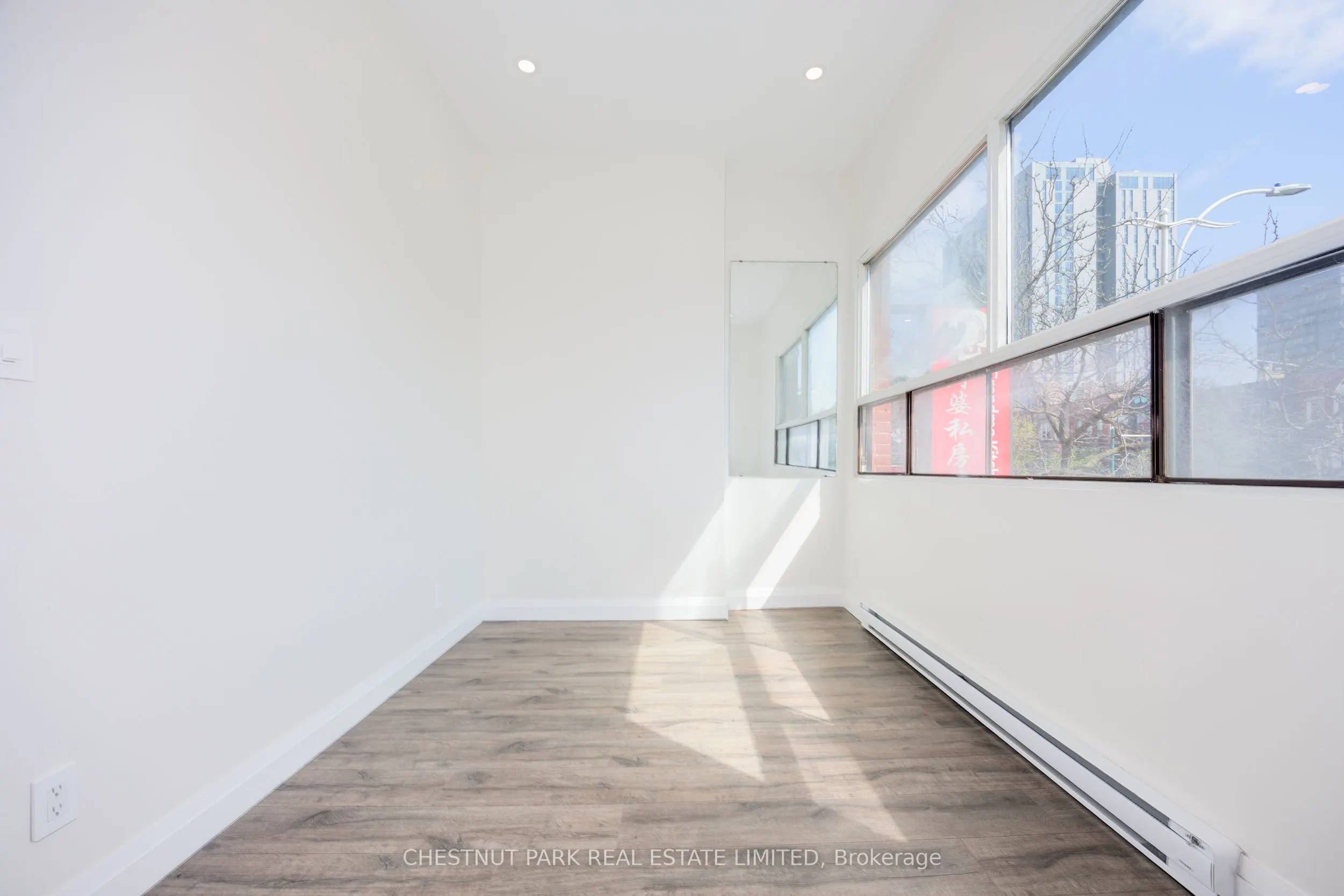 414 Spadina Avenue