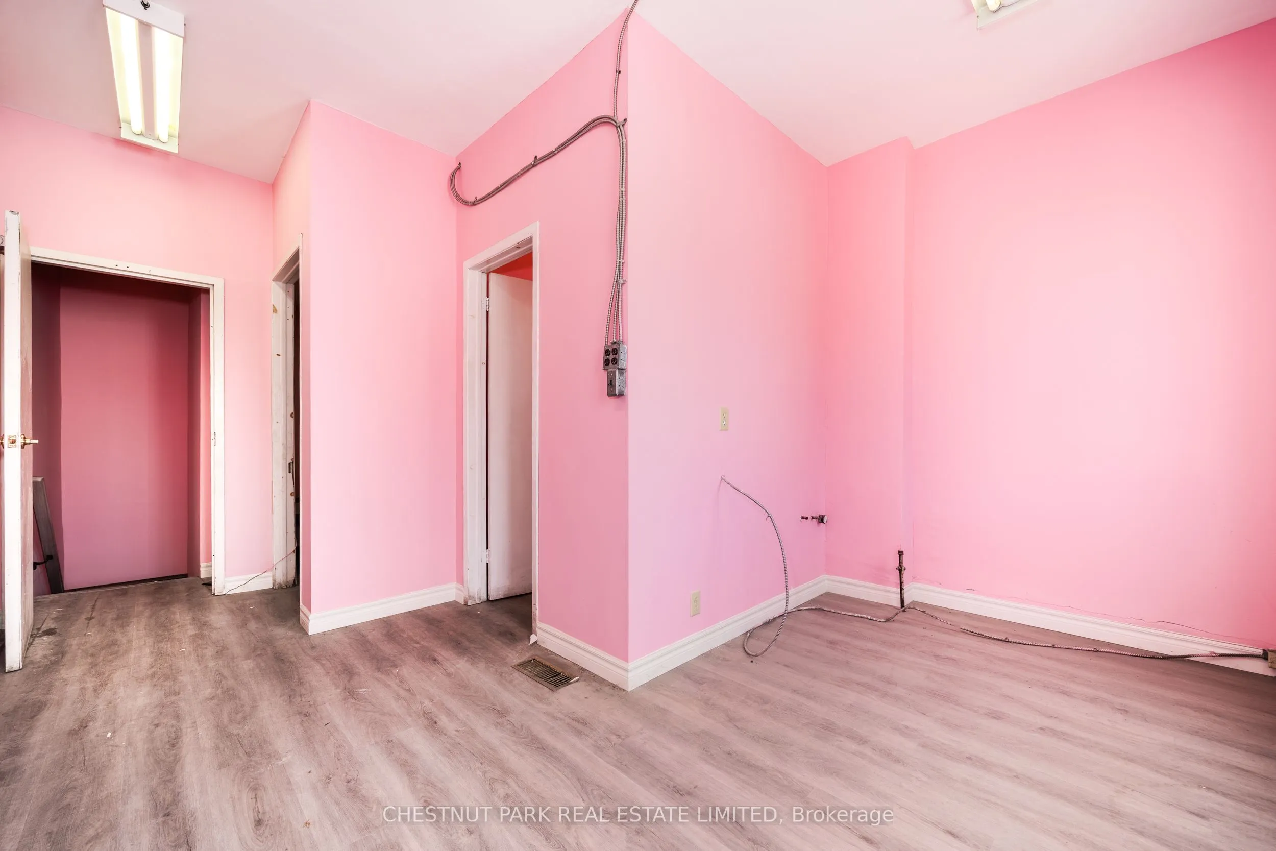 414 Spadina Avenue