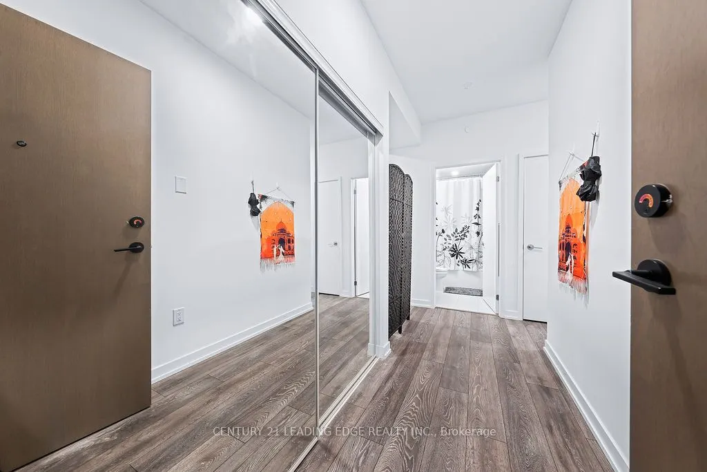 225 Sumach Street, #812W