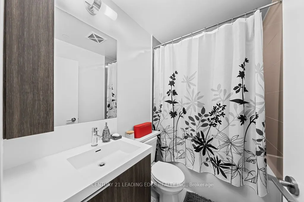 225 Sumach Street, #812W
