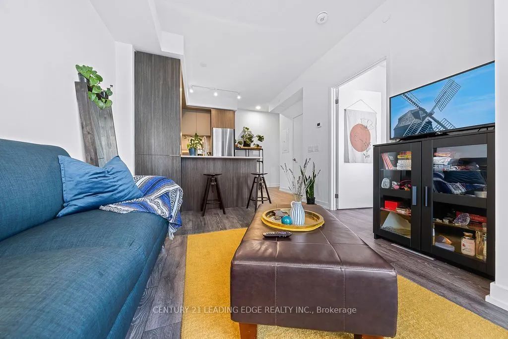 225 Sumach Street, #812W