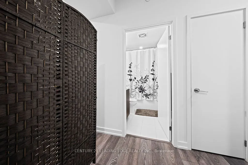 225 Sumach Street, #812W
