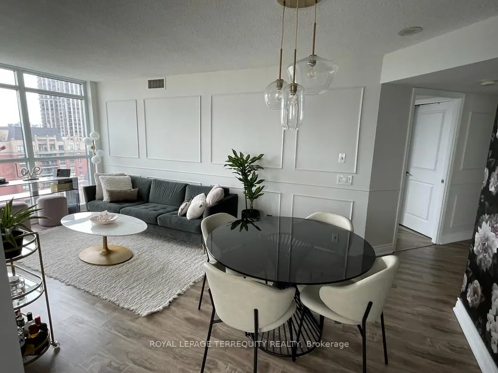 28 Harrison Garden Boulevard, #1911