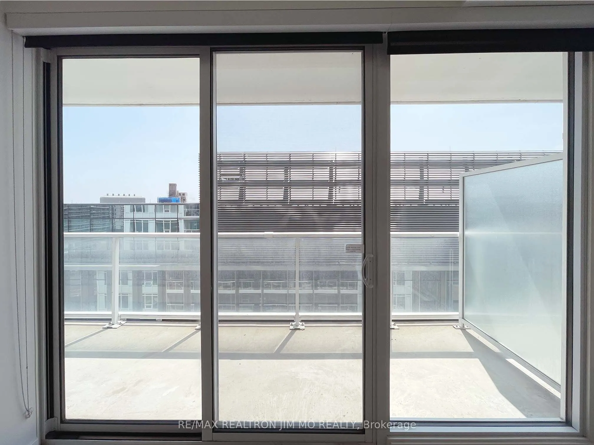 17 Bathurst Street, #1201
