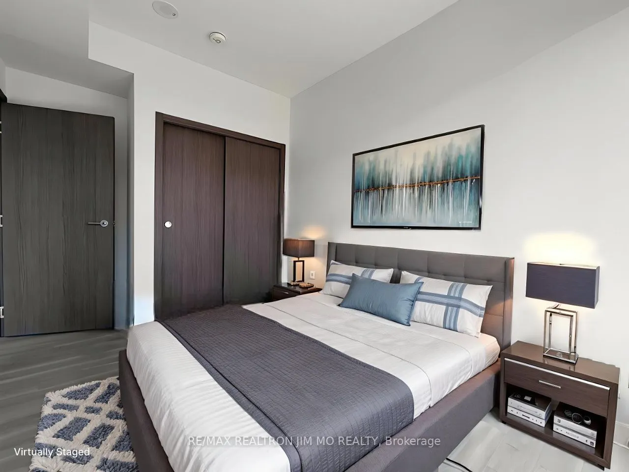 17 Bathurst Street, #1201