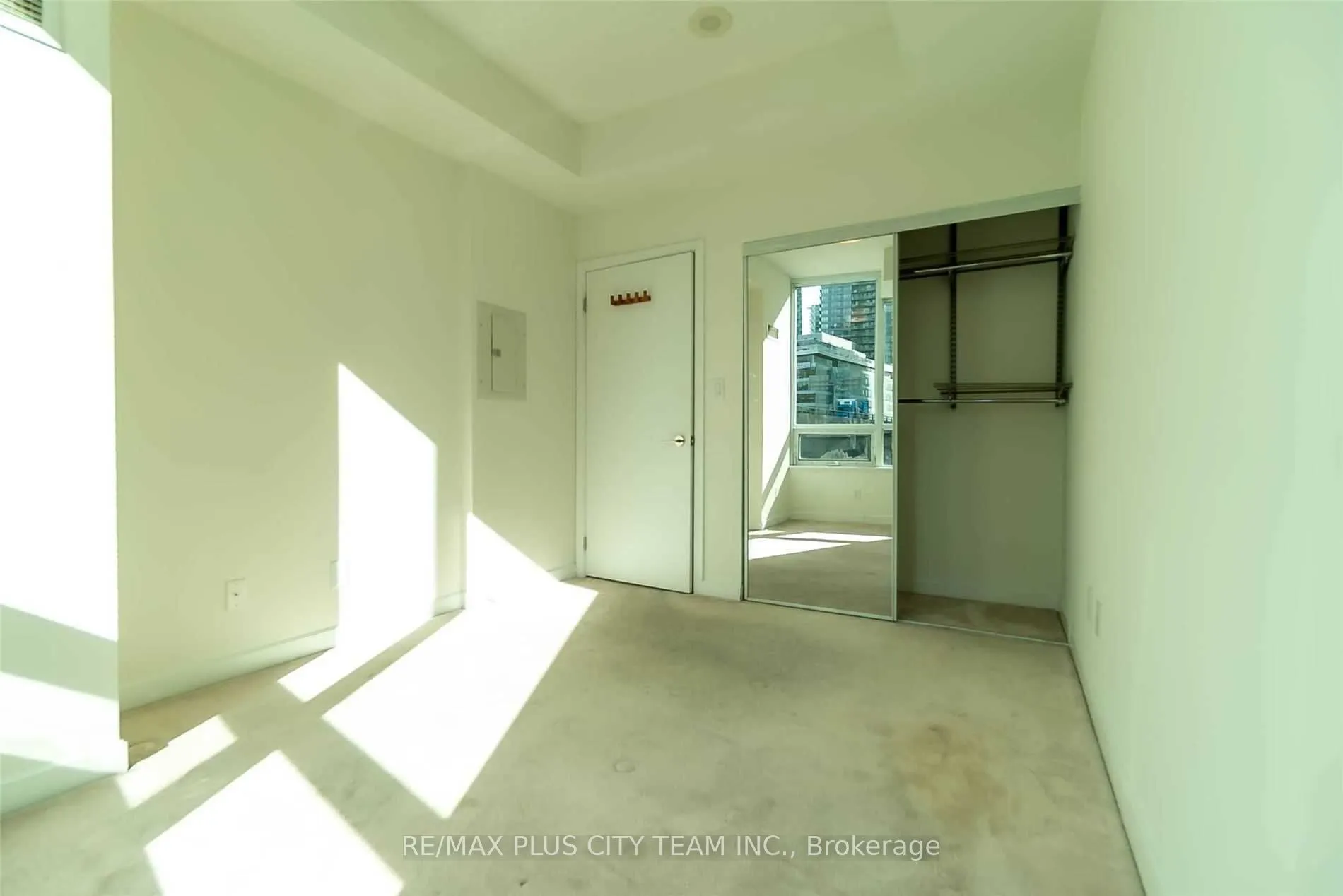 18 Harbour Street, #307