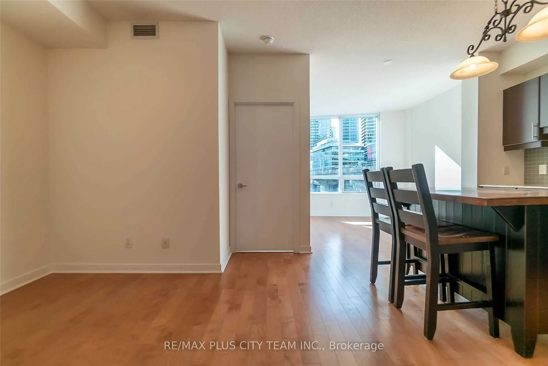 18 Harbour Street, #307