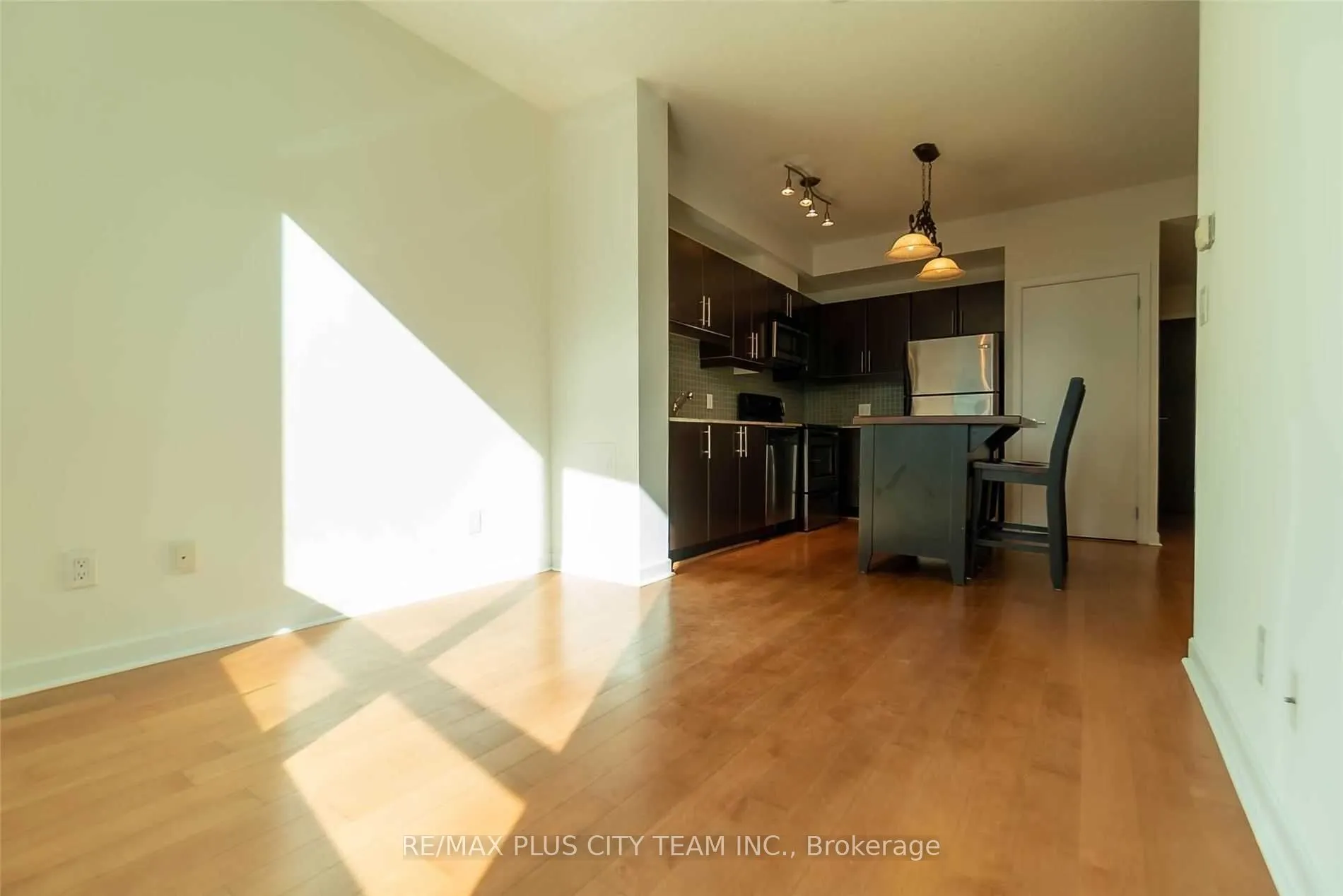 18 Harbour Street, #307