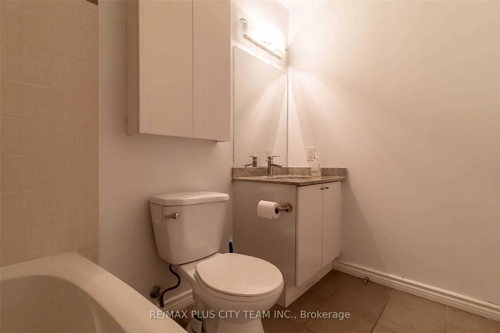 18 Harbour Street, #307