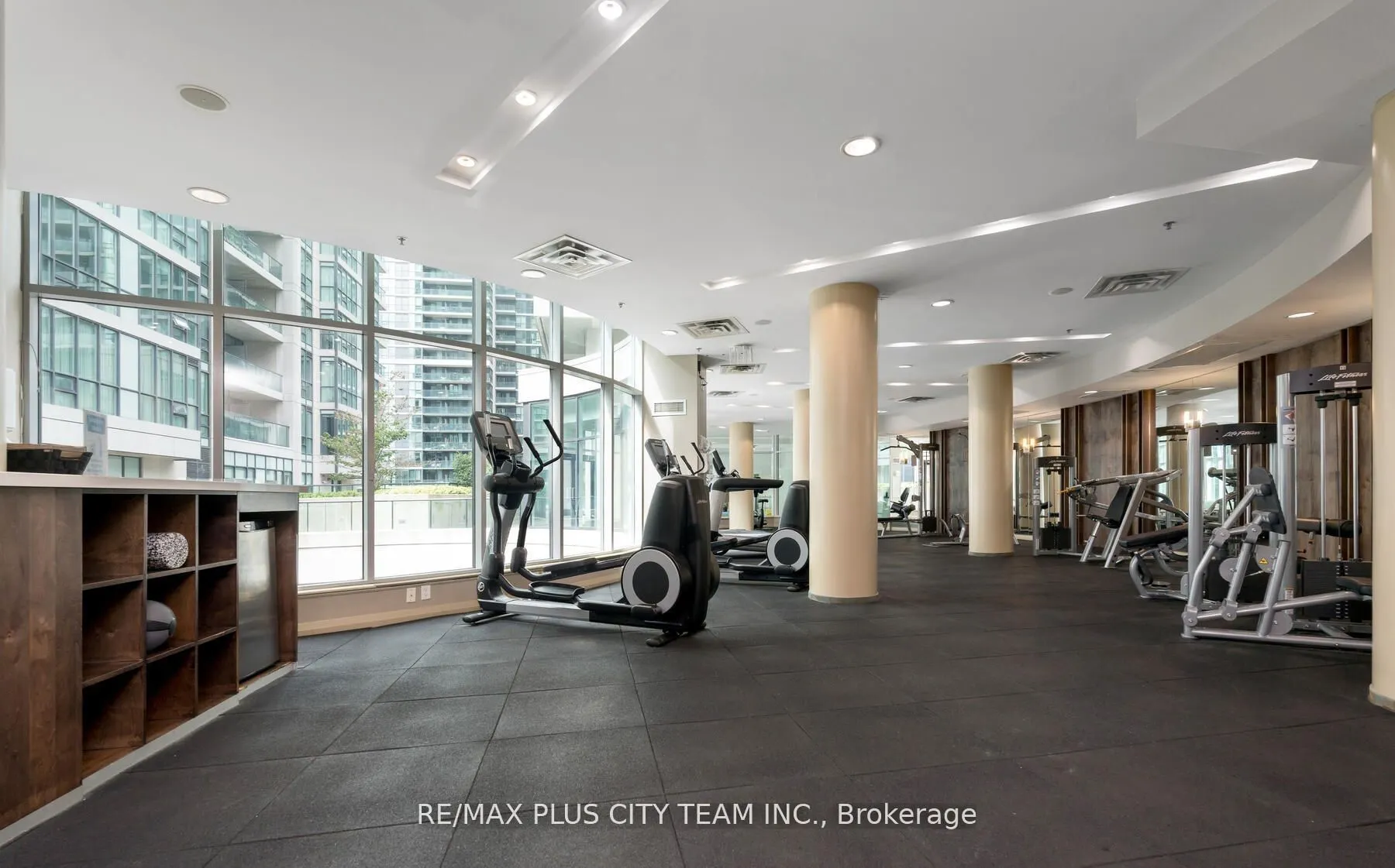 18 Harbour Street, #307