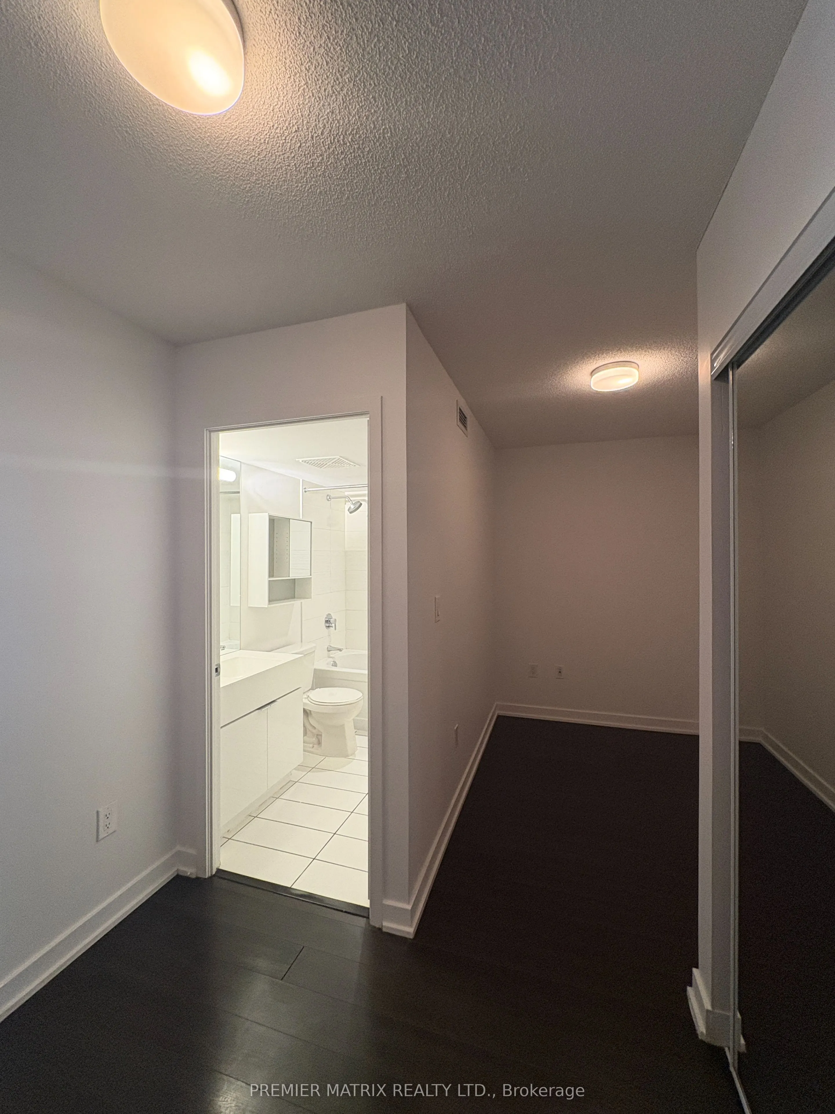 21 Iceboat Terrace, #330