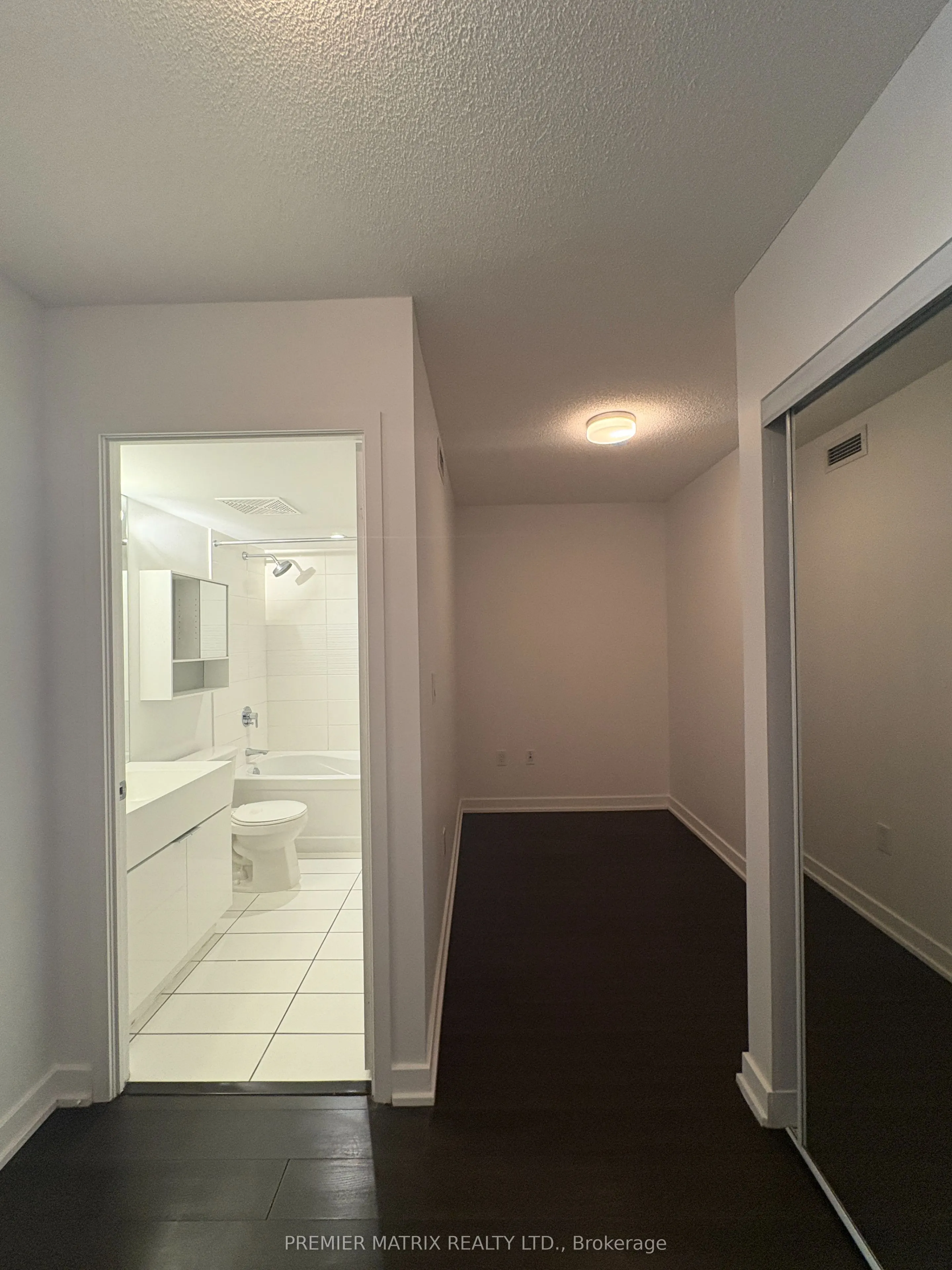 21 Iceboat Terrace, #330