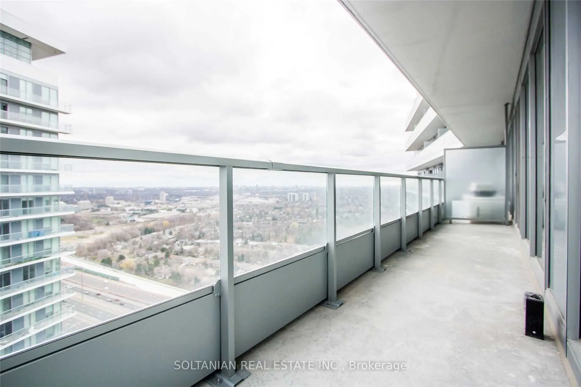 115 Mcmahon Drive, #3705