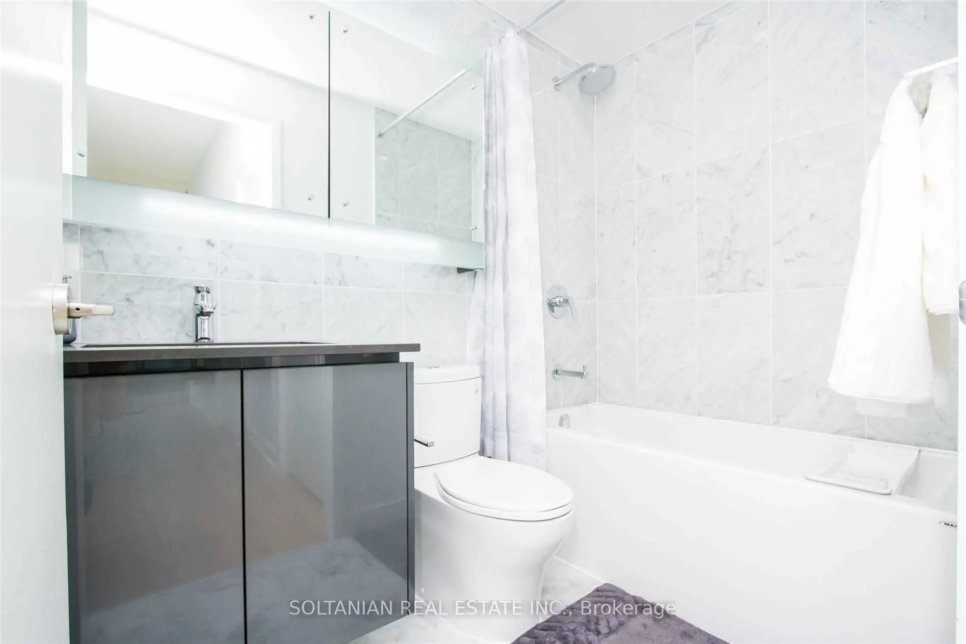 115 Mcmahon Drive, #3705